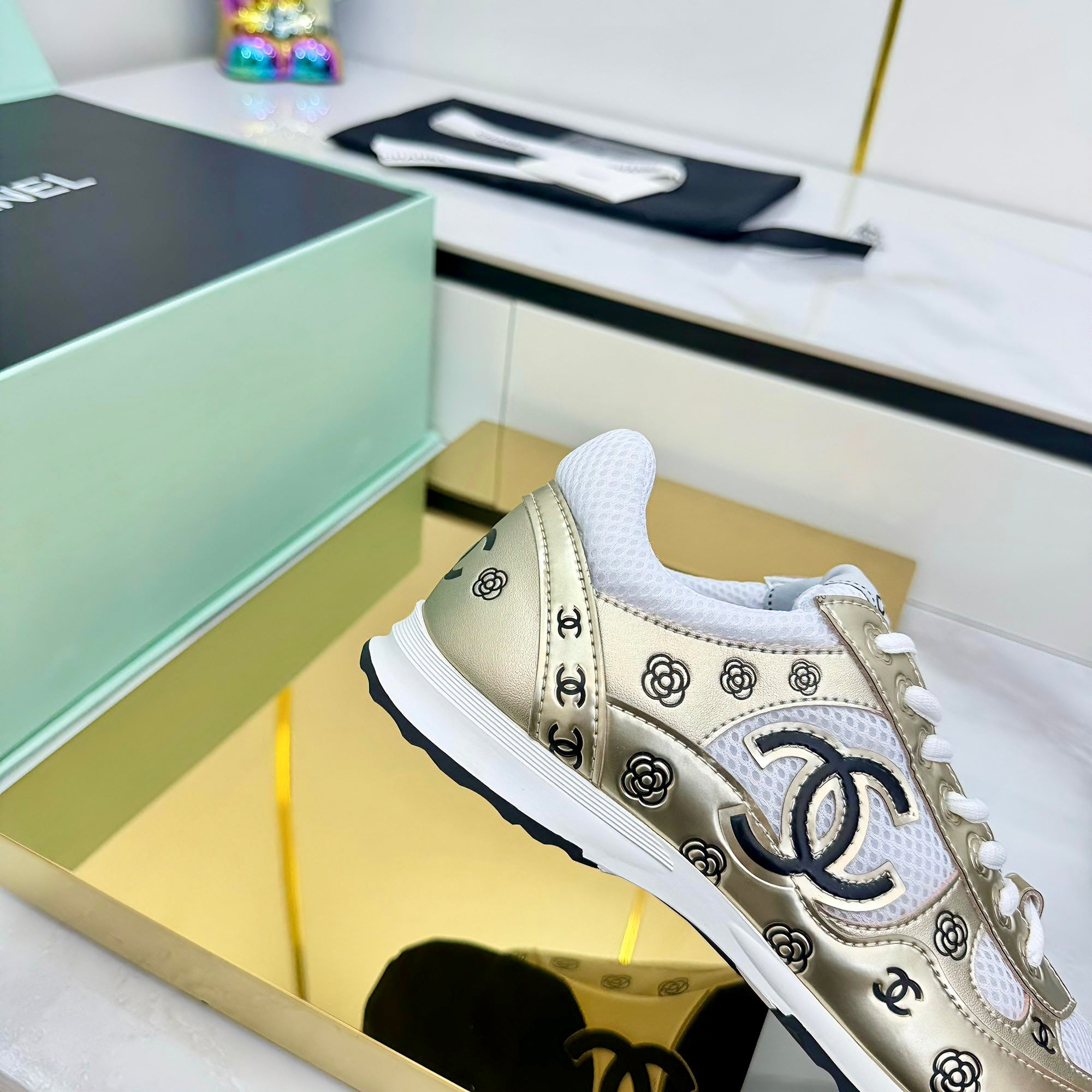 CC 25 Sneaker Gold Cowhide 331215