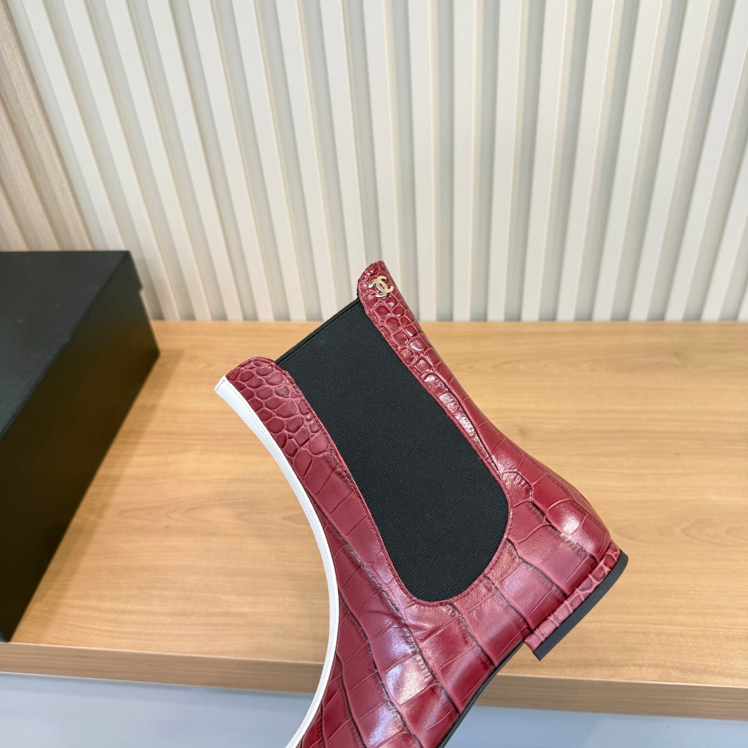 Chanel 2026 Chelsea Boots Calfskin 986912