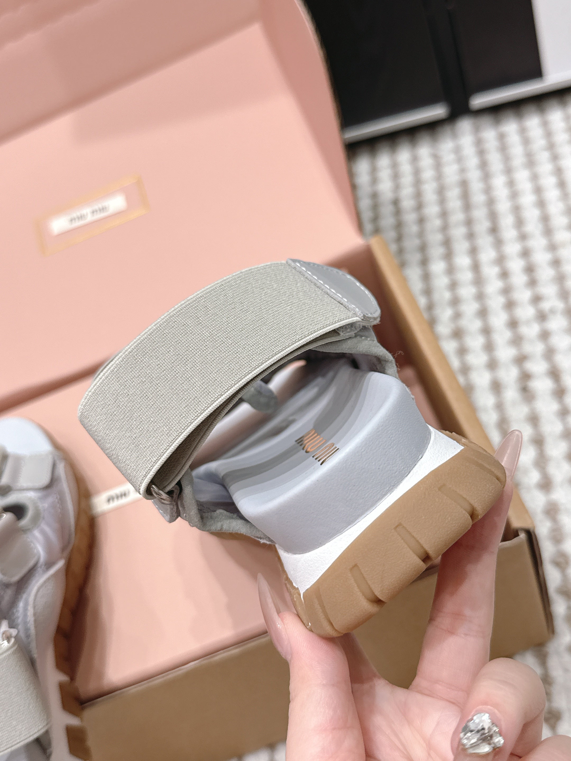 MIU 26 Platform Sandals Light Greige Leather 632332