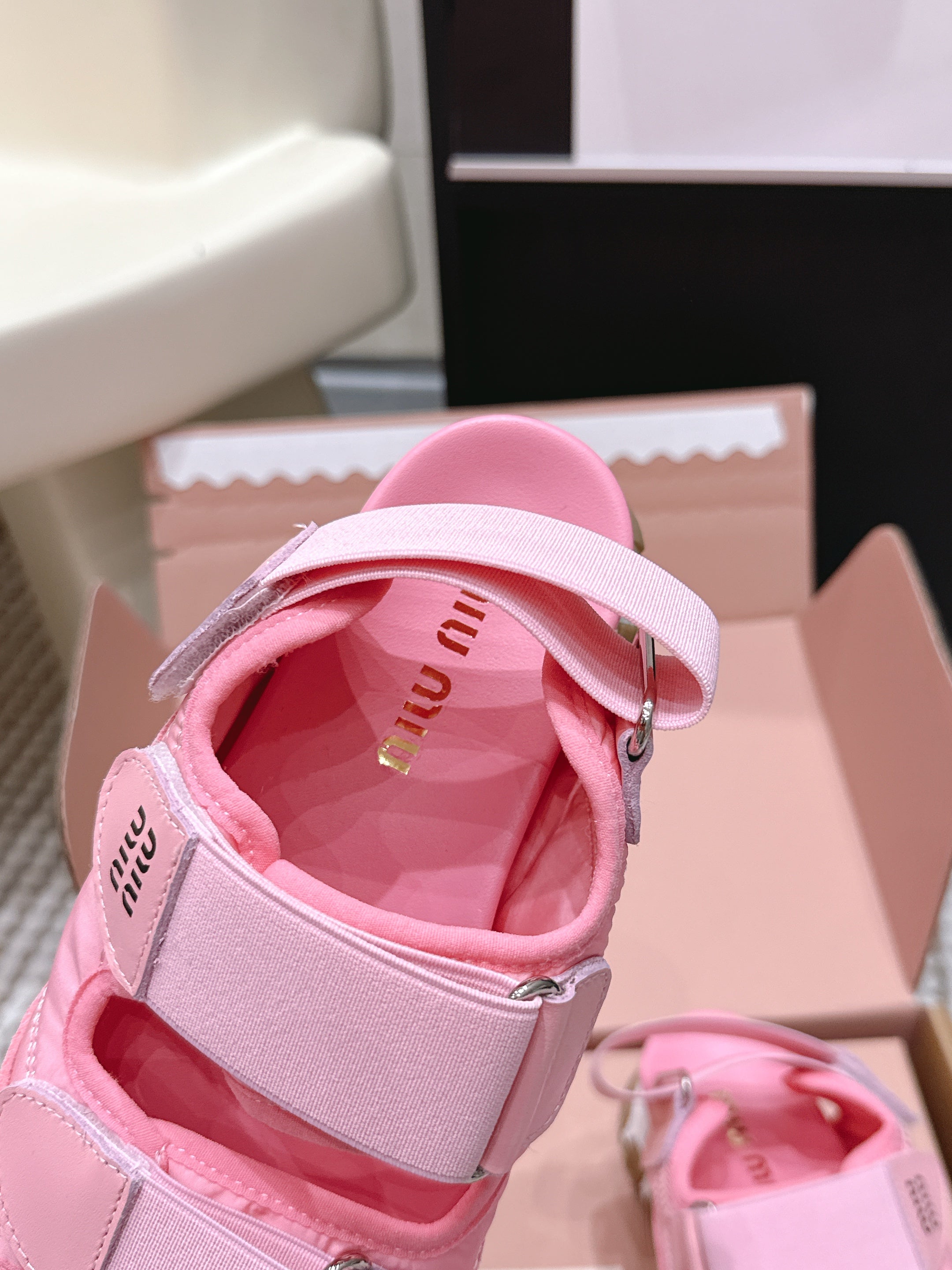 MIU 26 Platform Sandals Pink Leather 632333