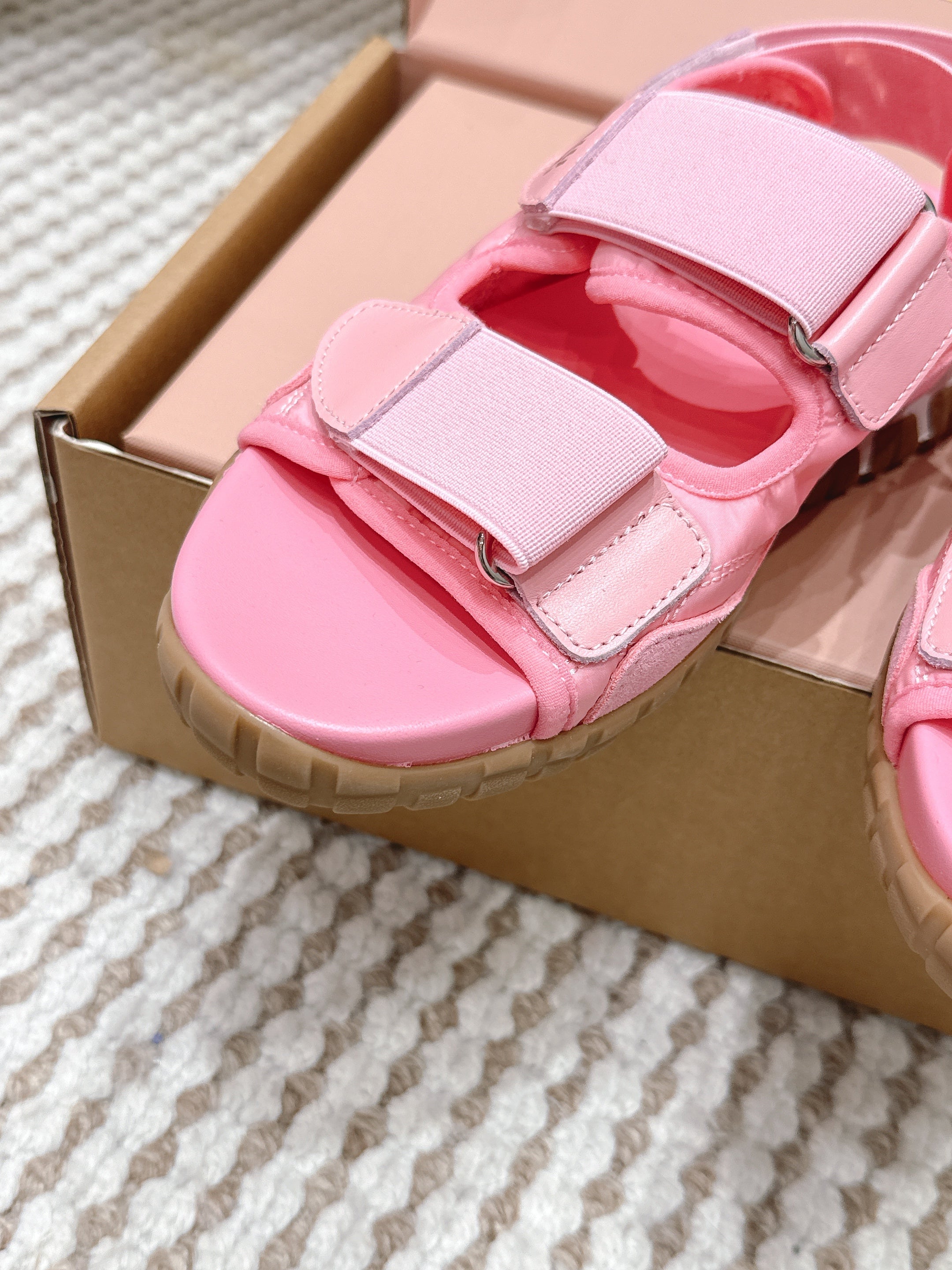 MIU 26 Platform Sandals Pink Leather 632333