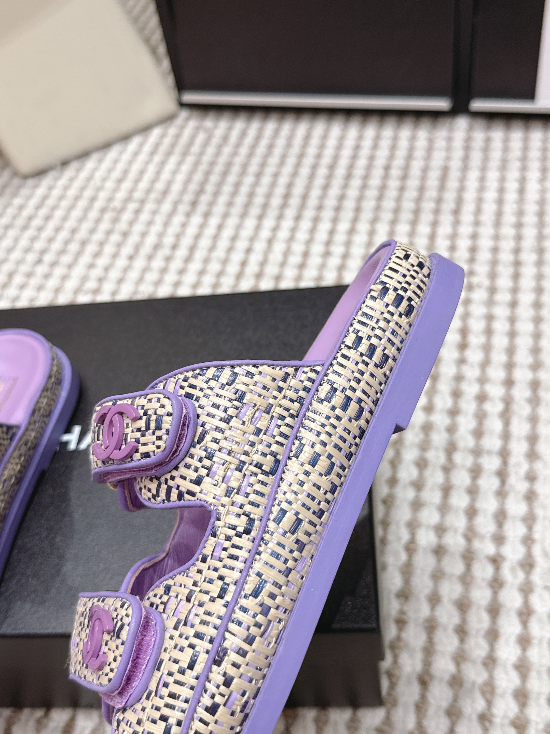 CC 26s Sandals Purple Beige Leather Raffia 632395