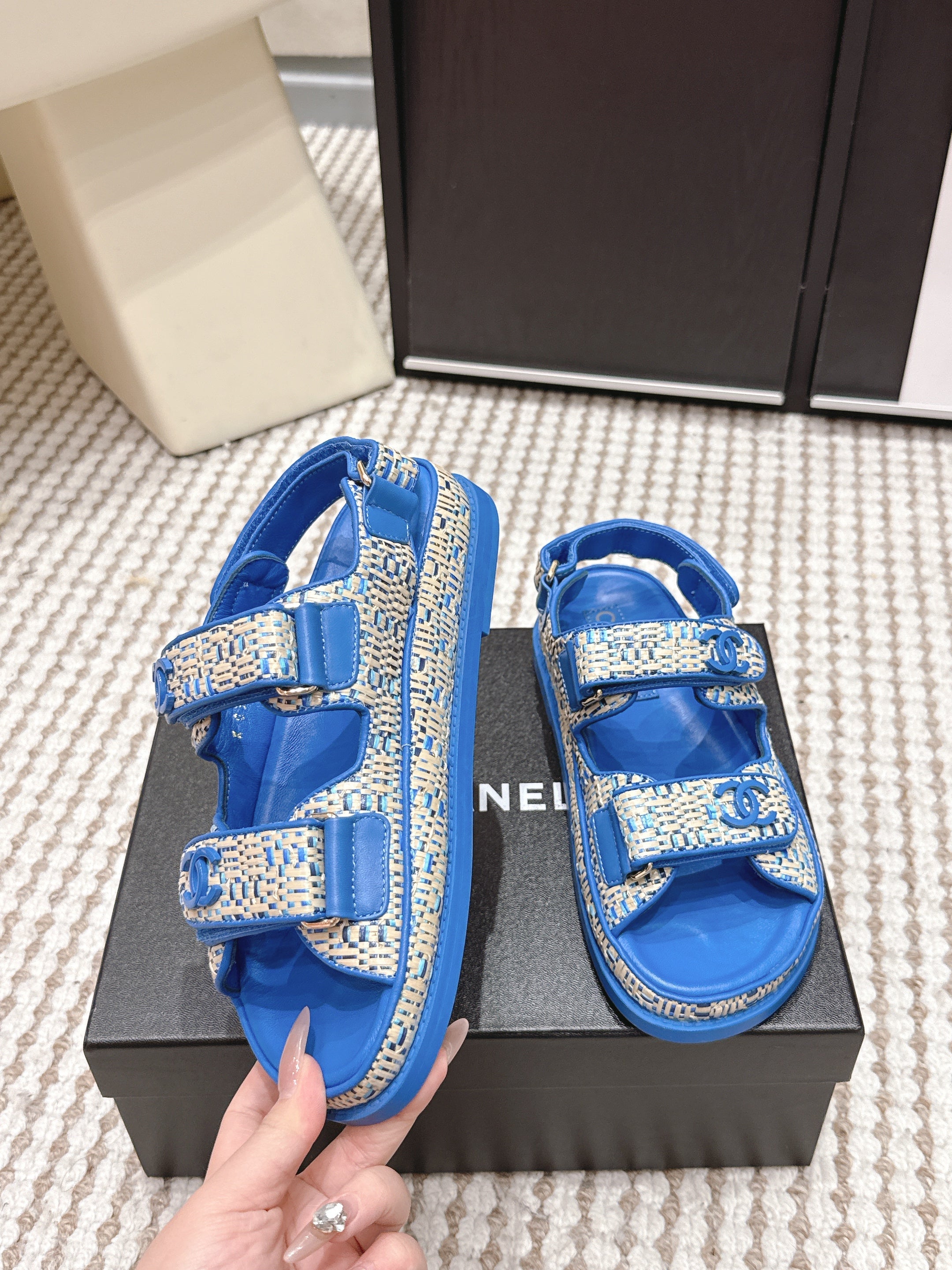 CC 26s Sandals Blue Beige Leather Raffia 632401
