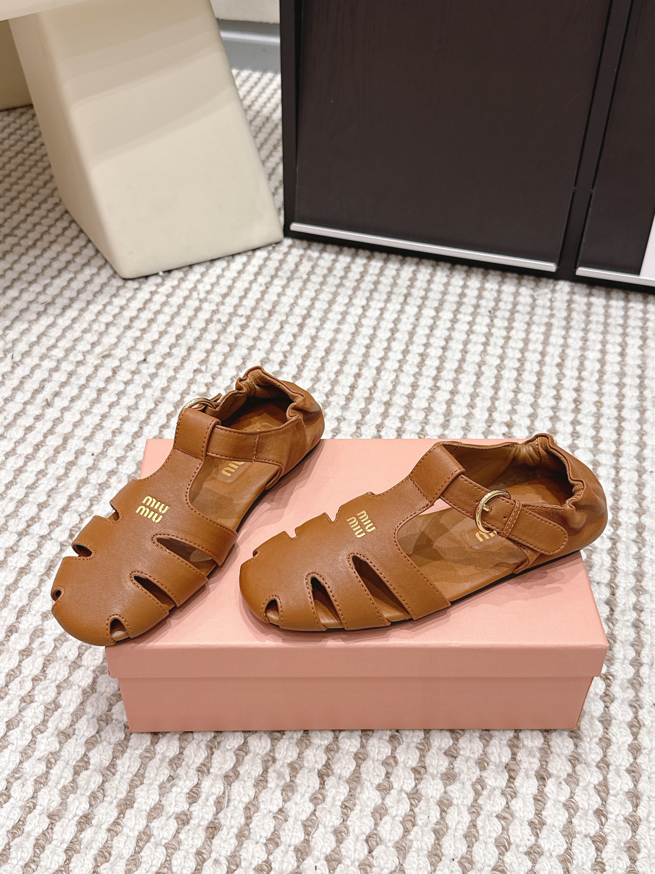 MIU 26 Roman Sandals Camel Brown Leather 632324