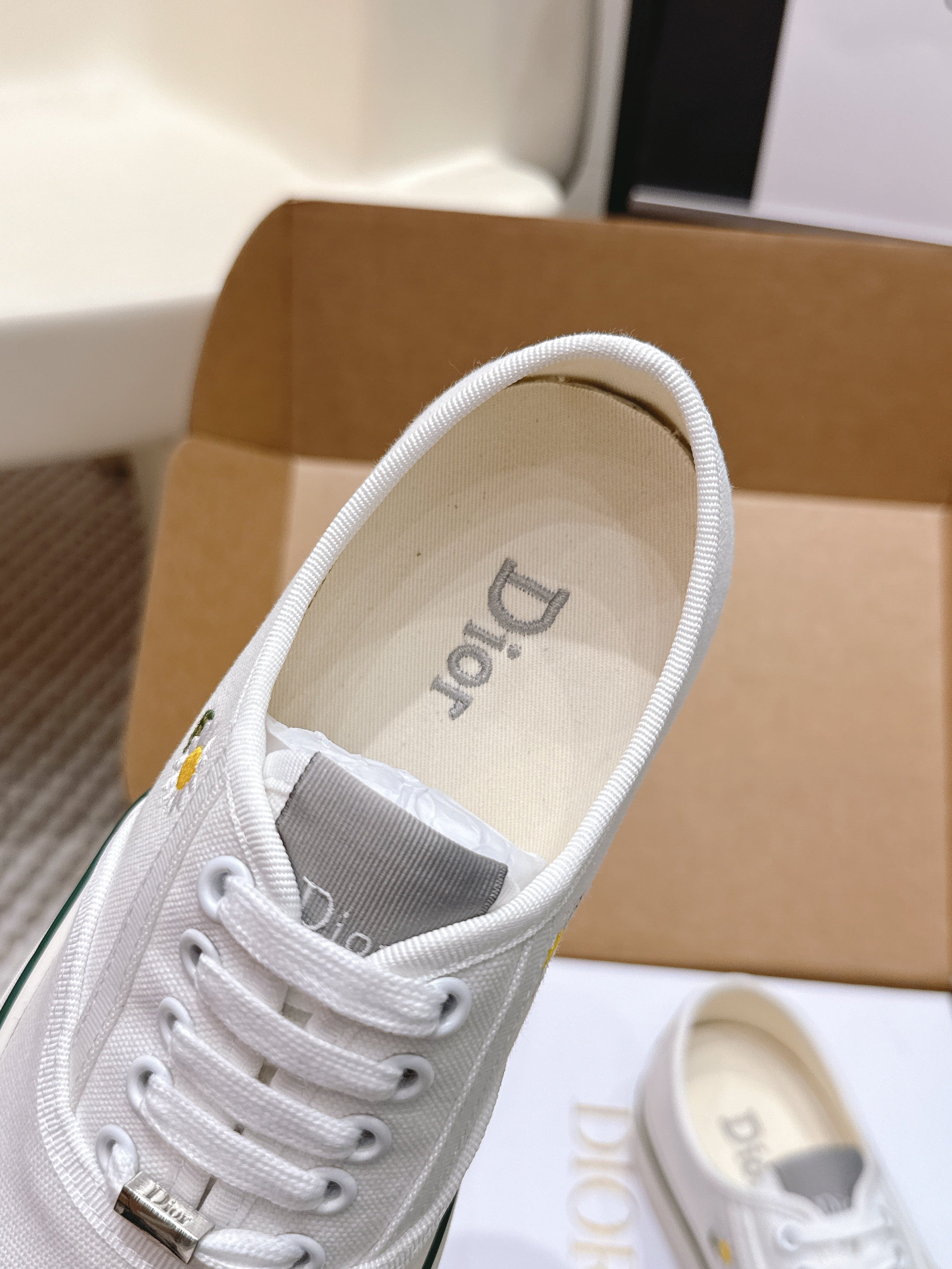 CD 26 Platform Sneaker White Canvas 632437