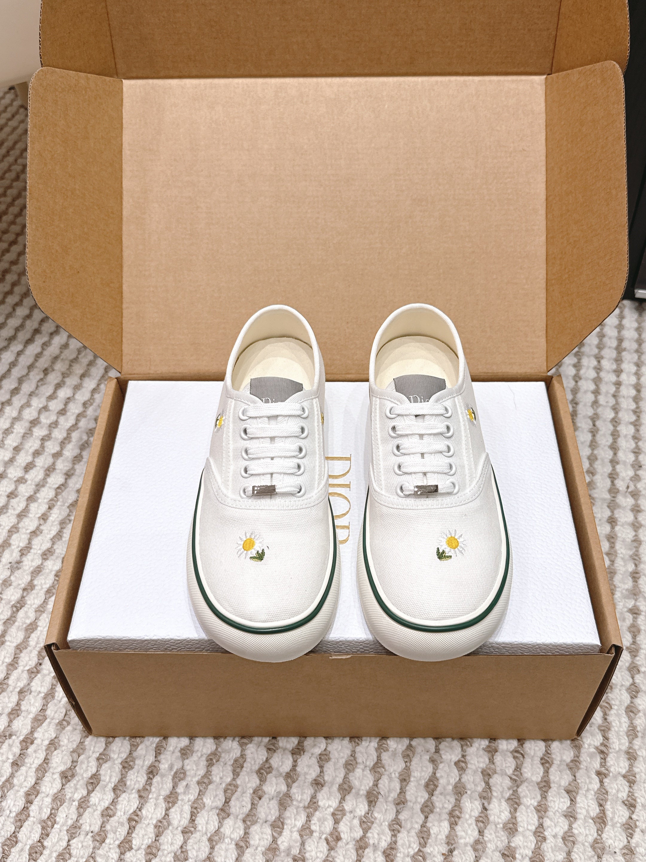 CD 26 Platform Sneaker White Canvas 632437