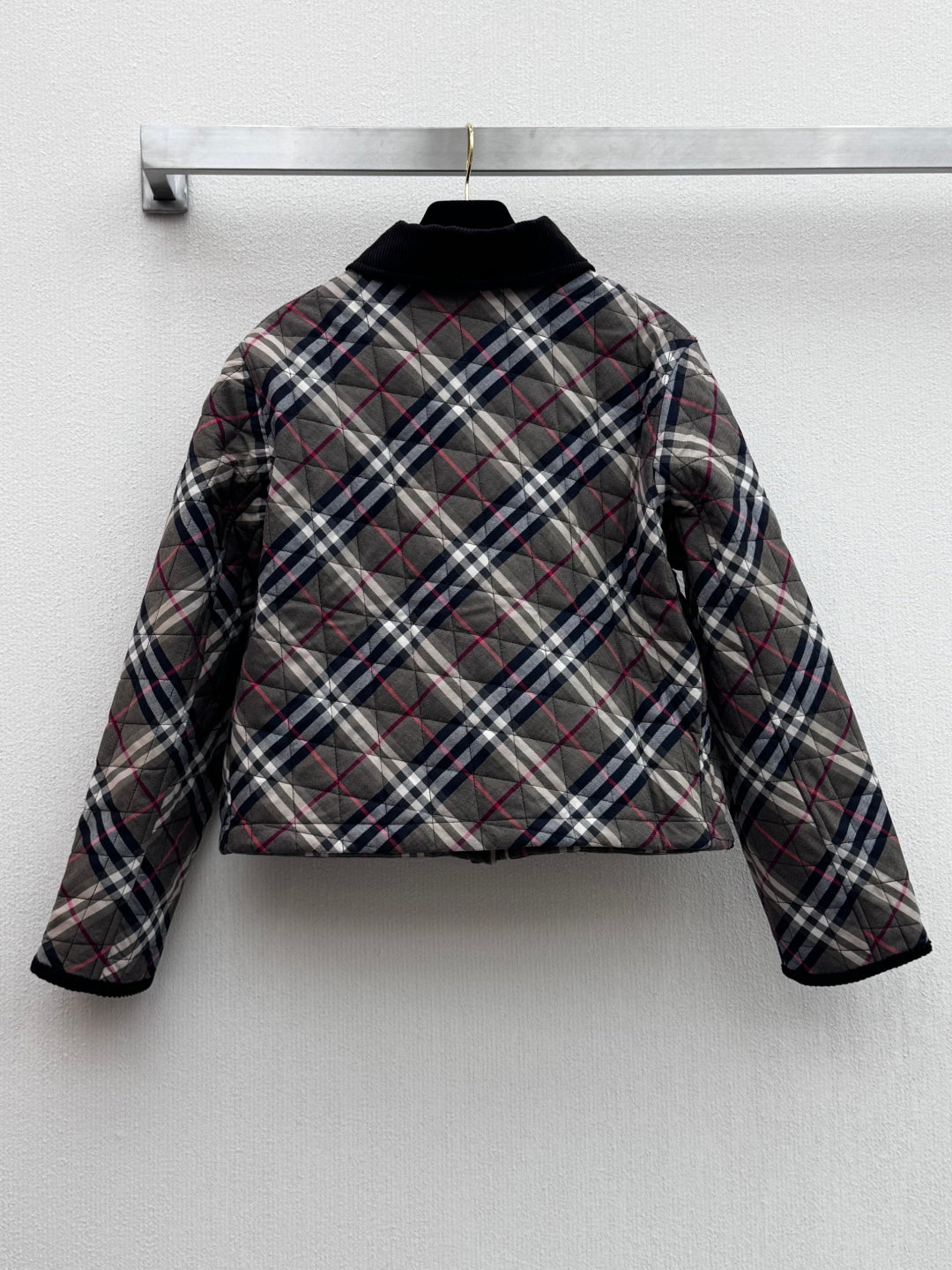 Burberry 25 Quilted Cropped Jacket Dark Grey Cotton