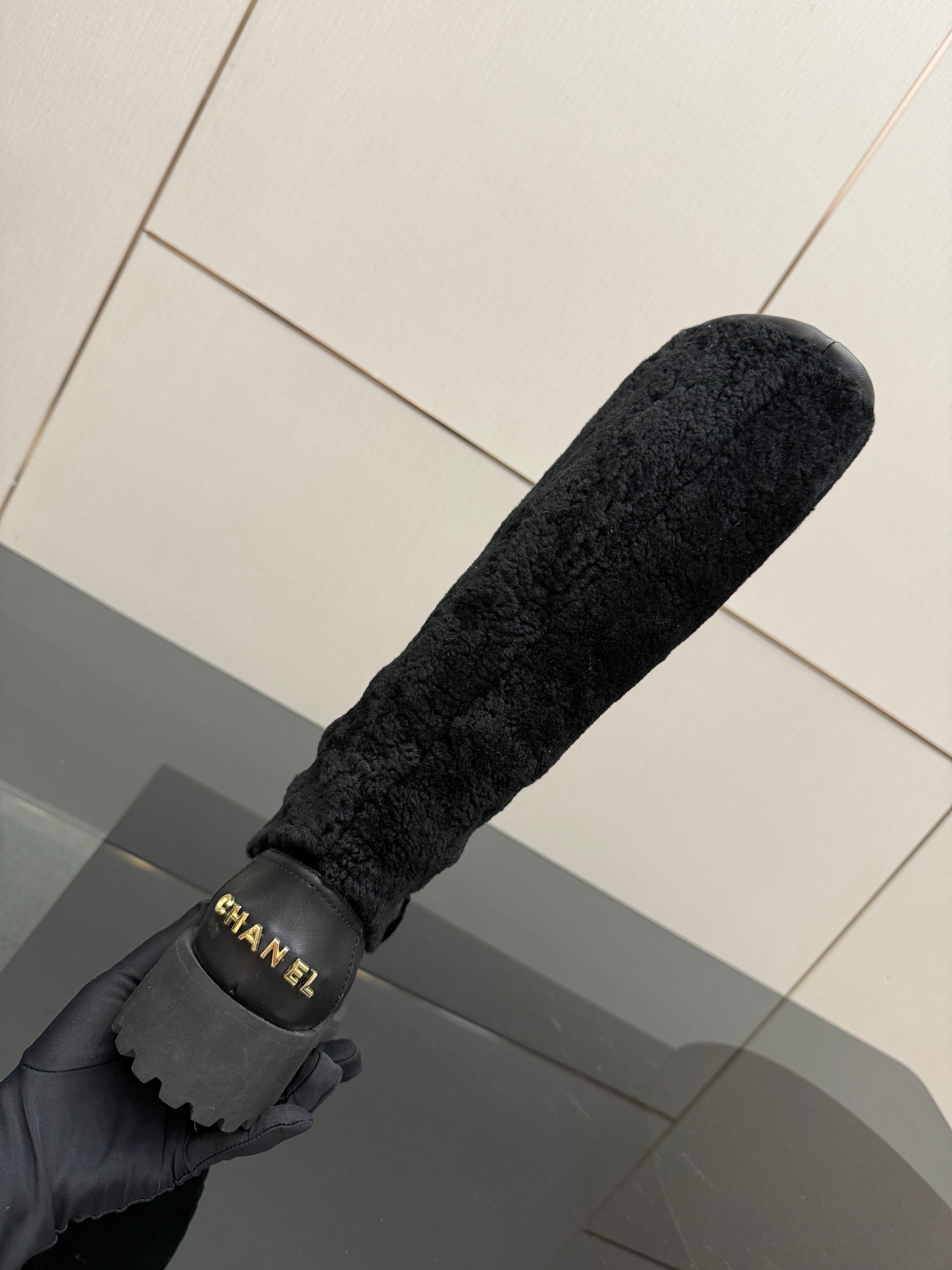 CC knee-high boots black sheepskin and wool 532192