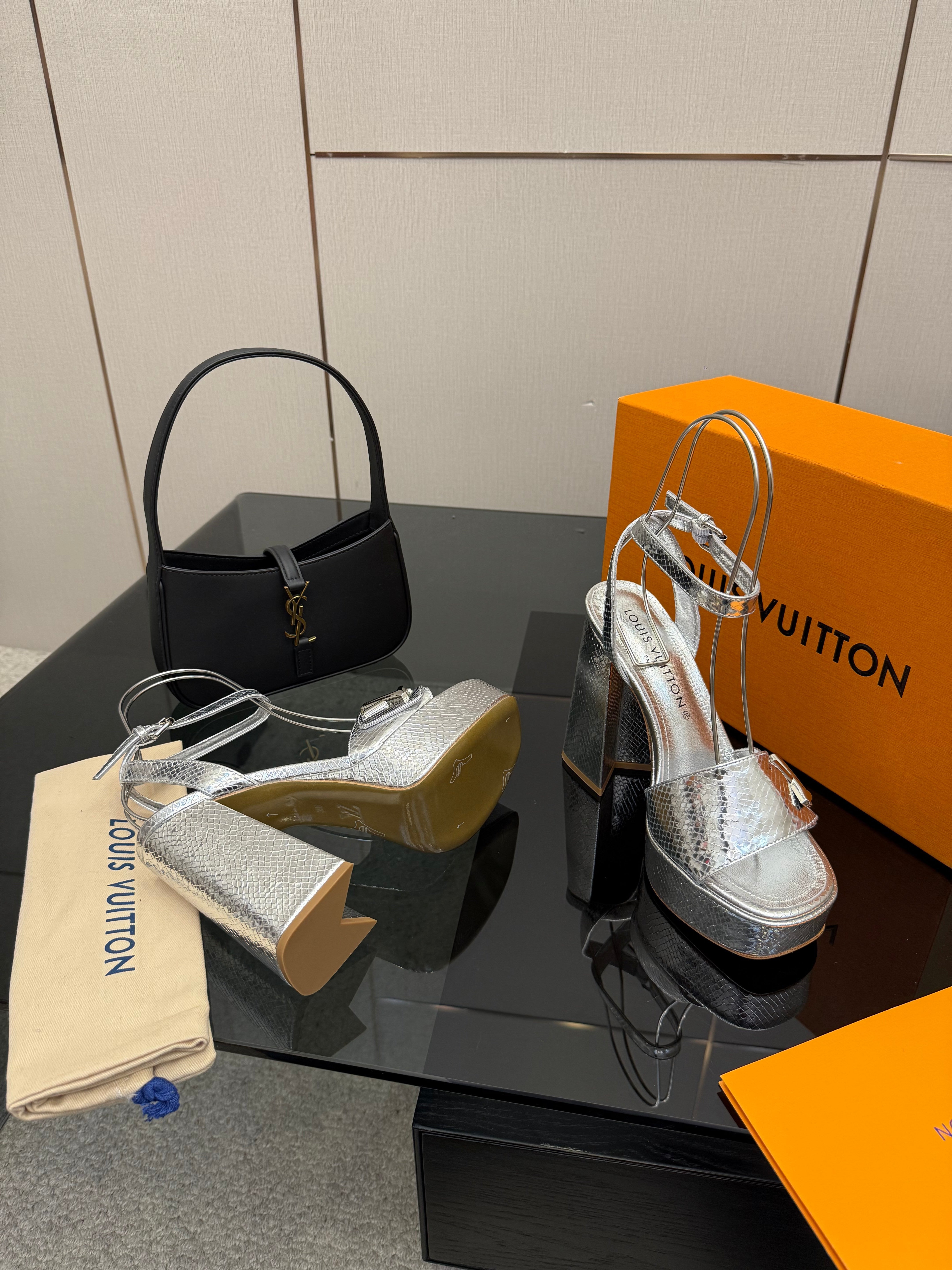 LV 26ss Platform Sandals 110 Metallic Silver Embossed Snakeskin Leather 629614