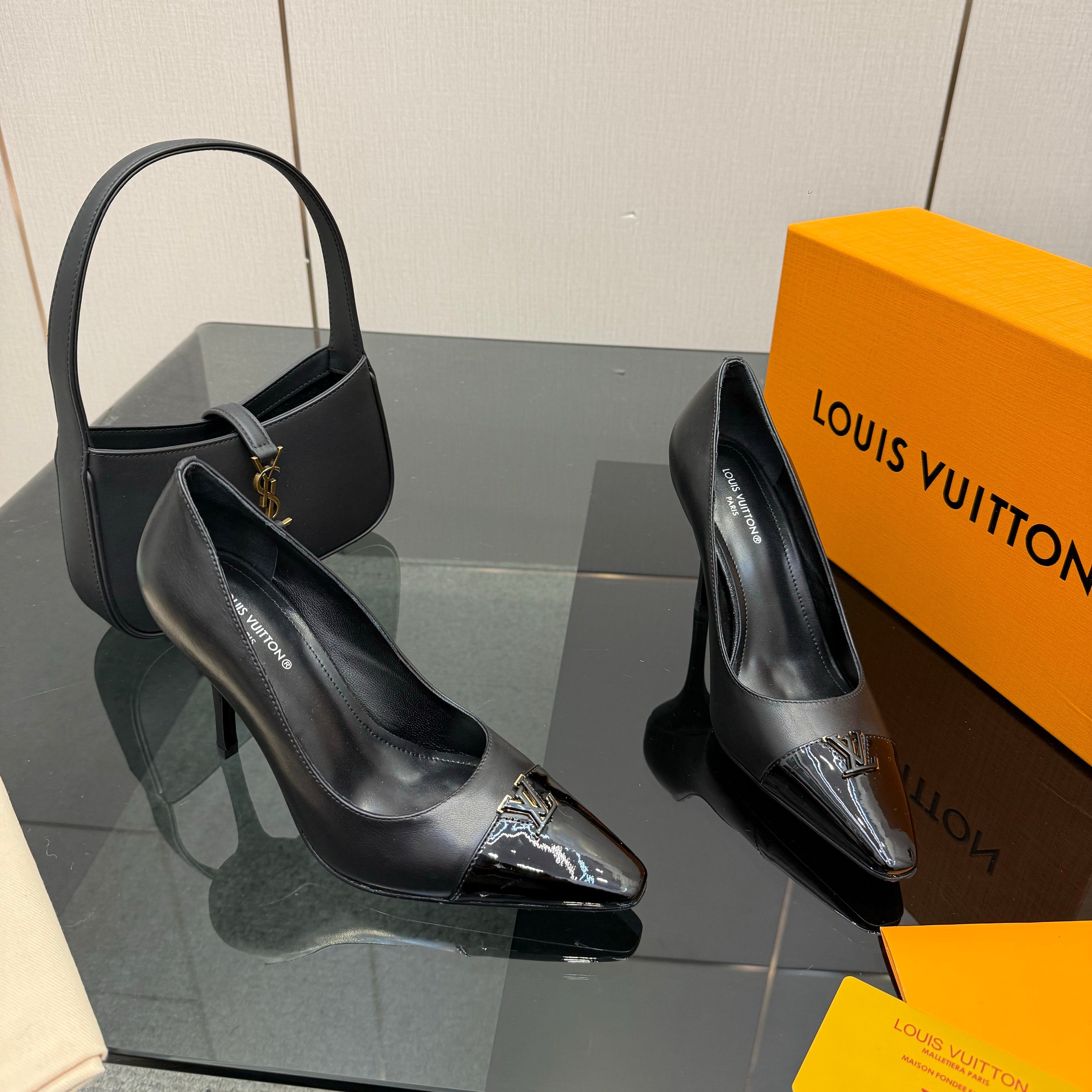 LV 26ss Heel Pump 90 Black Patent Leather 629630