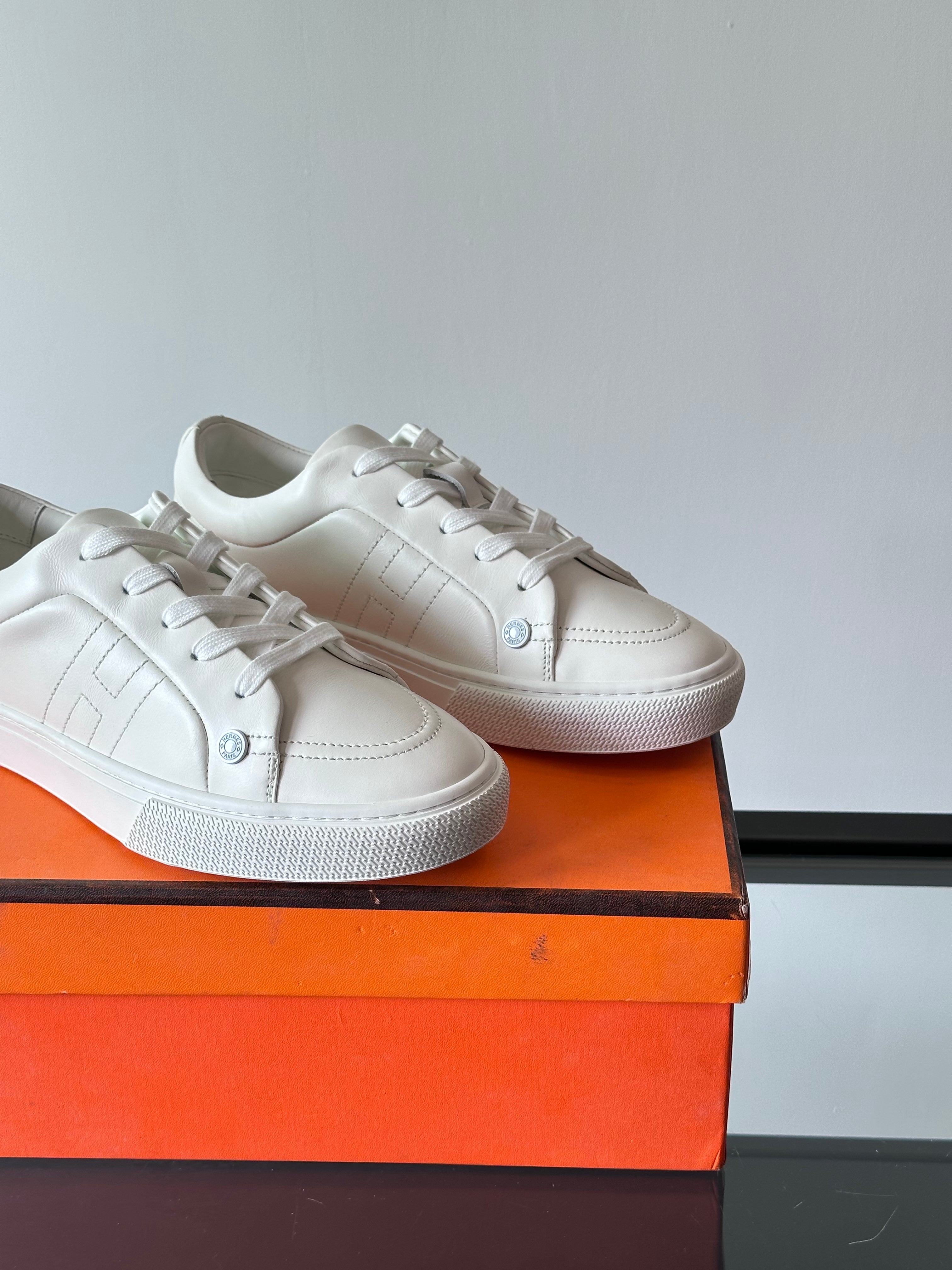 HM Sneaker White Calfskin 523027