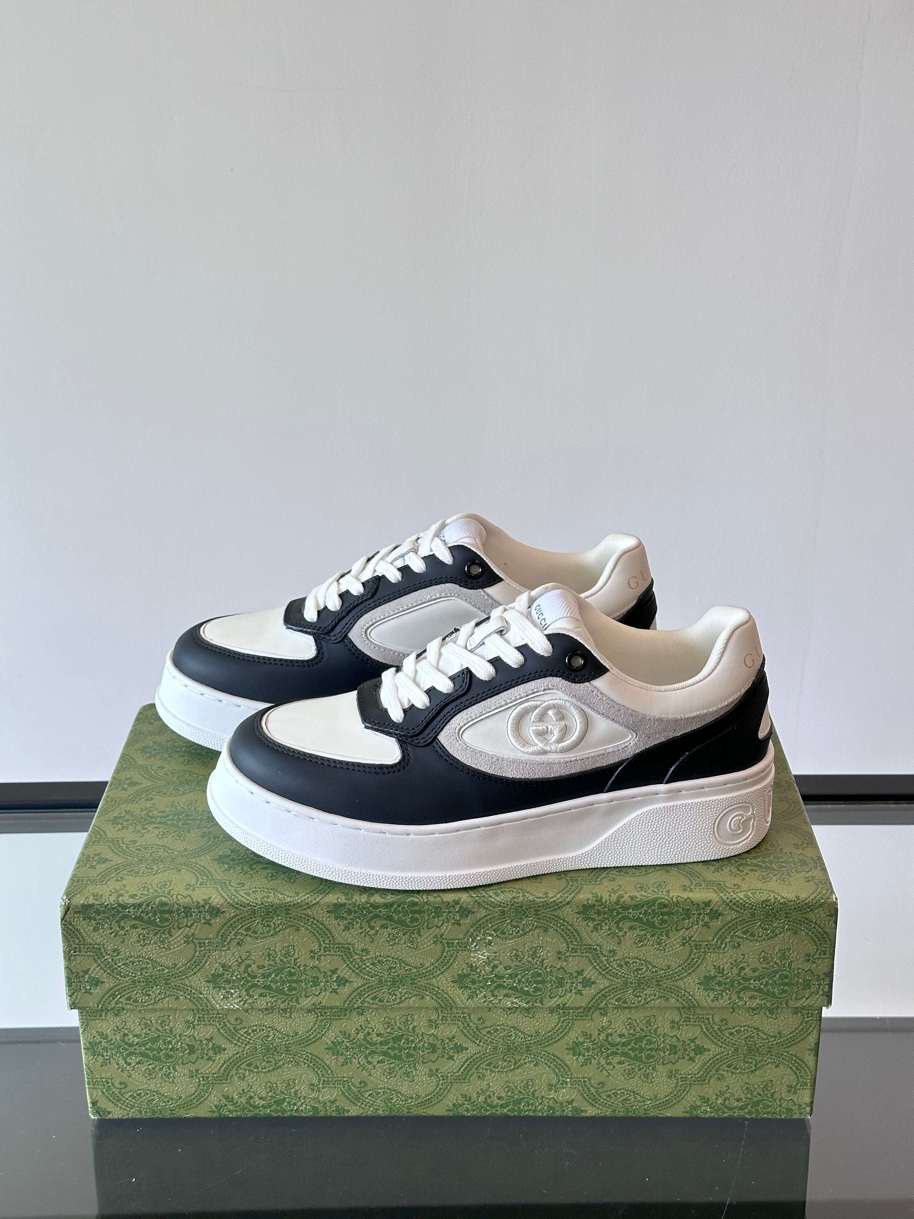 GG Men's Sneaker White Black Cowhide 535204