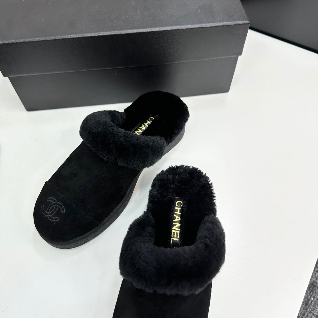 CC furry mule black suede and wool 532575