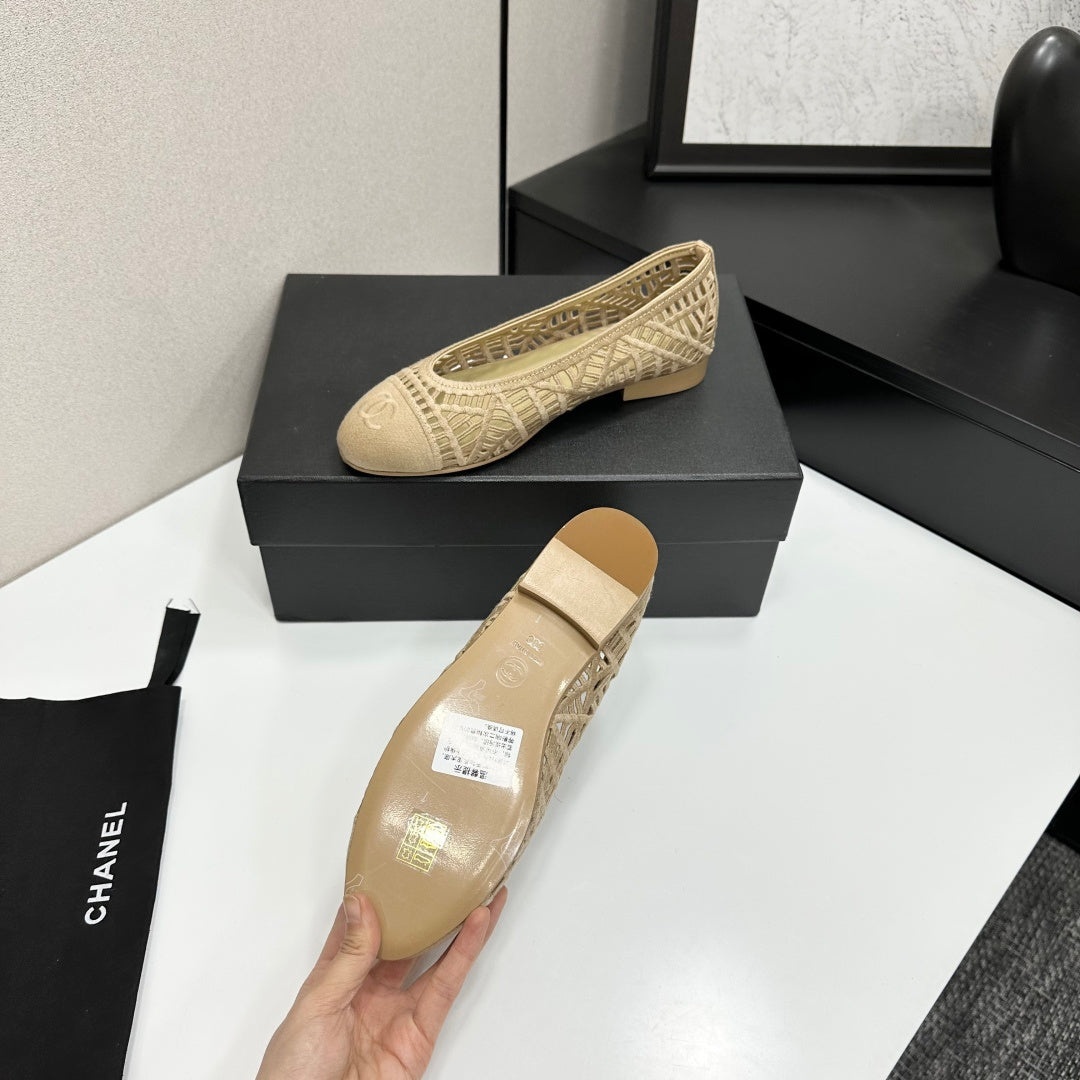 CC 26s Ballet Flats Beige Canvas Leather 626300