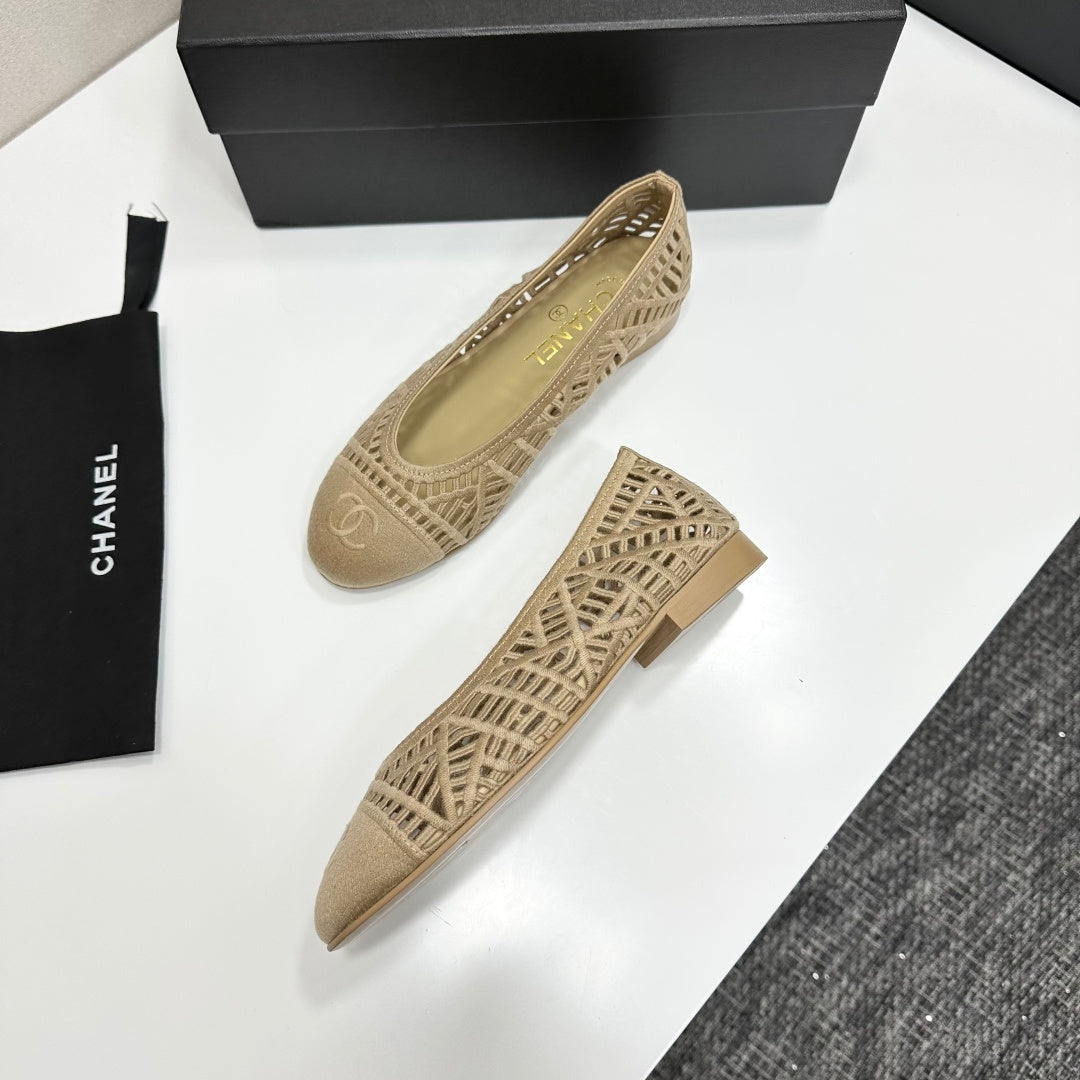 CC 26s Ballet Flats Beige Canvas Leather 626300