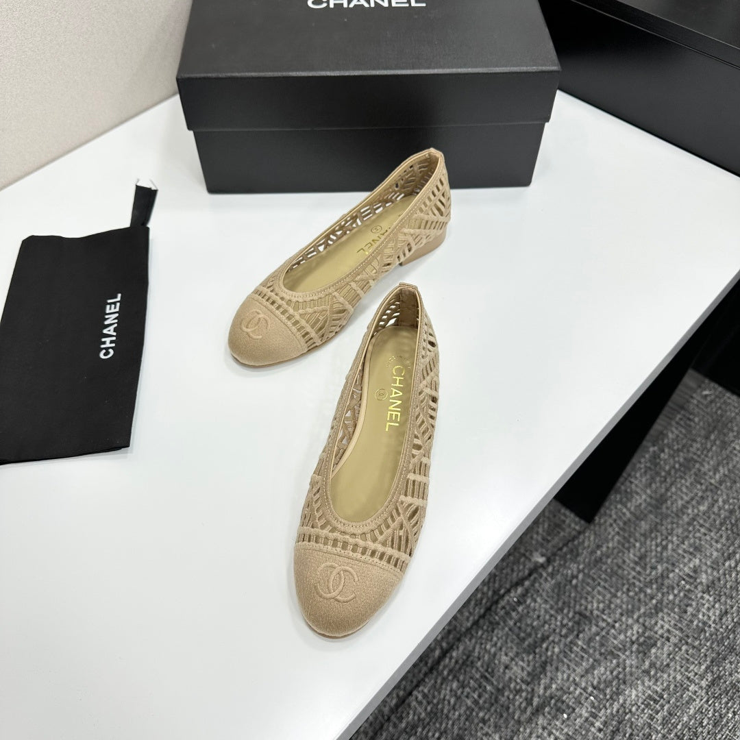 CC 26s Ballet Flats Beige Canvas Leather 626300