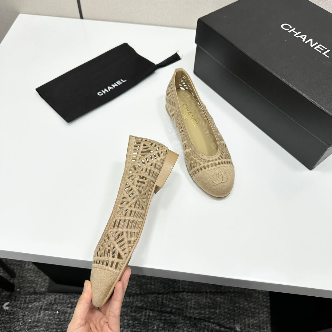 CC 26s Ballet Flats Beige Canvas Leather 626300