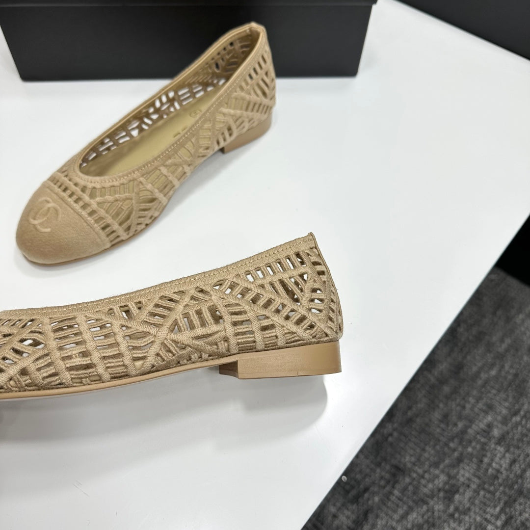 CC 26s Ballet Flats Beige Canvas Leather 626300