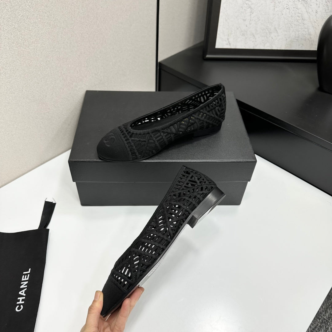 CC 26s Ballet Flats Black Canvas Leather 626301