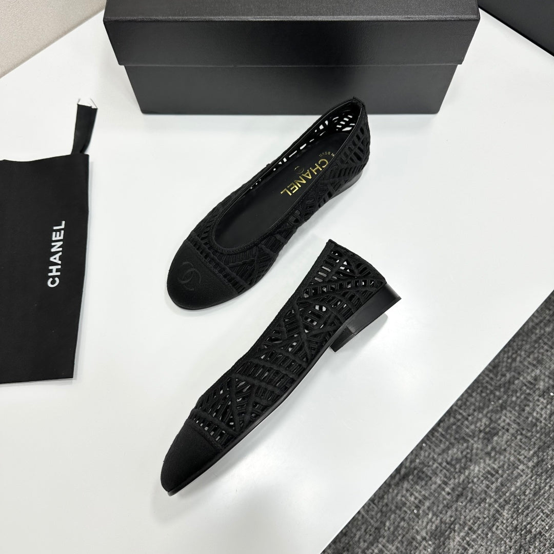 CC 26s Ballet Flats Black Canvas Leather 626301