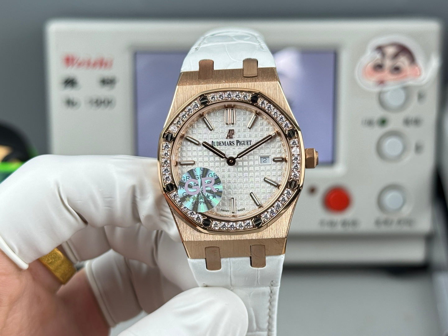 Audemars Piguet Royal Oak Lady 33mm Rose Gold White Dial Leather Strap