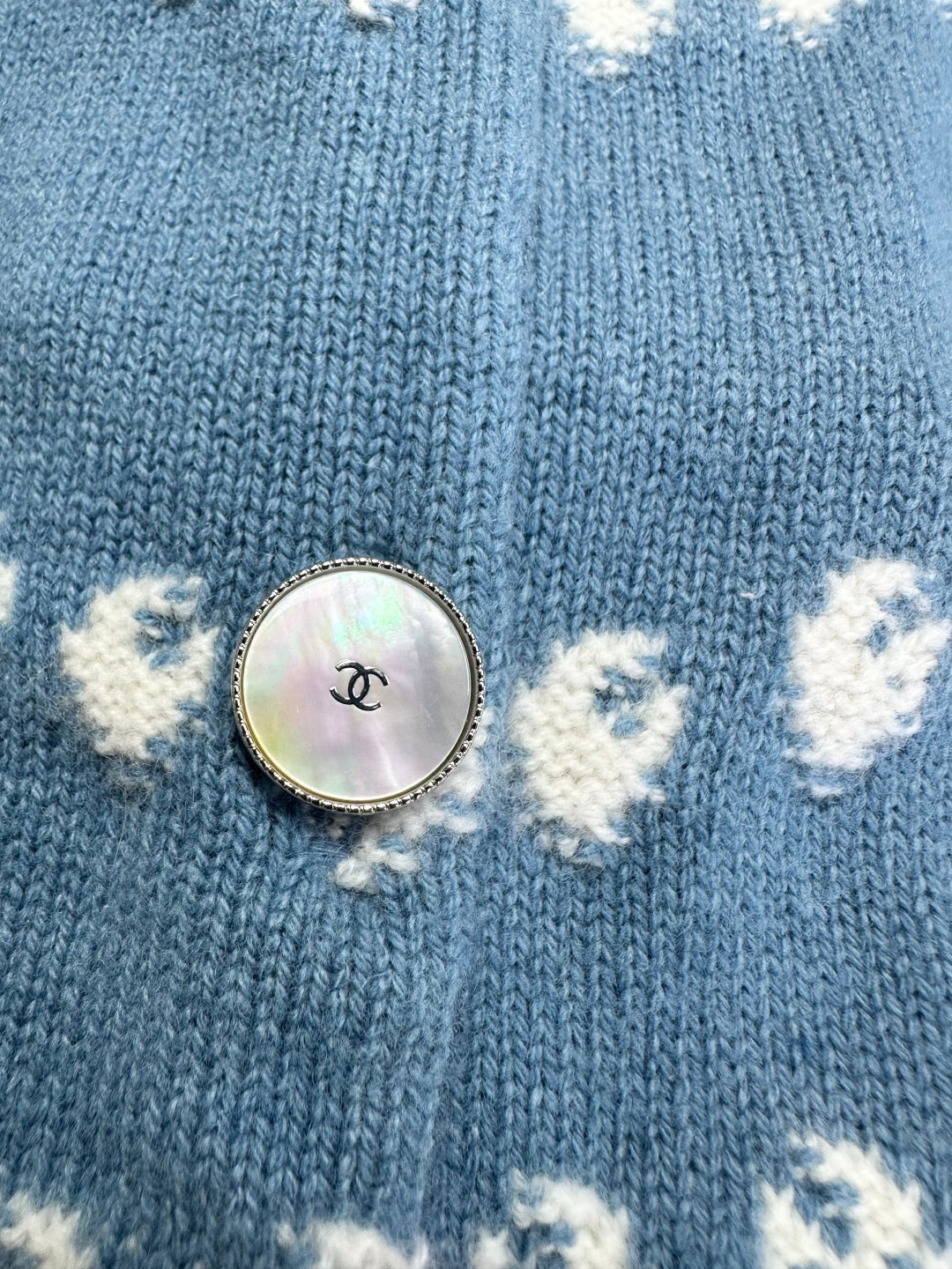 CC 25 Pearls Cardigan Blue Cashmere