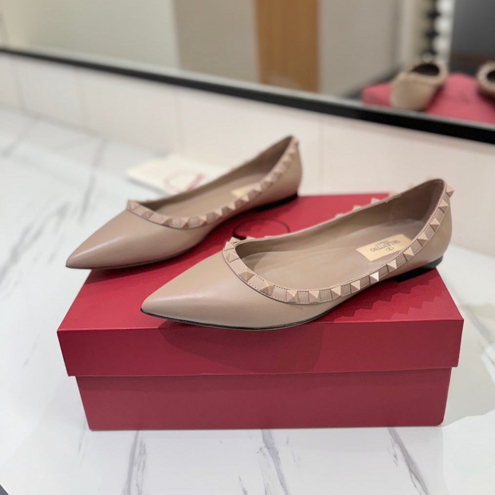 VT Rockstud Ballet Flat Nude Goatskin