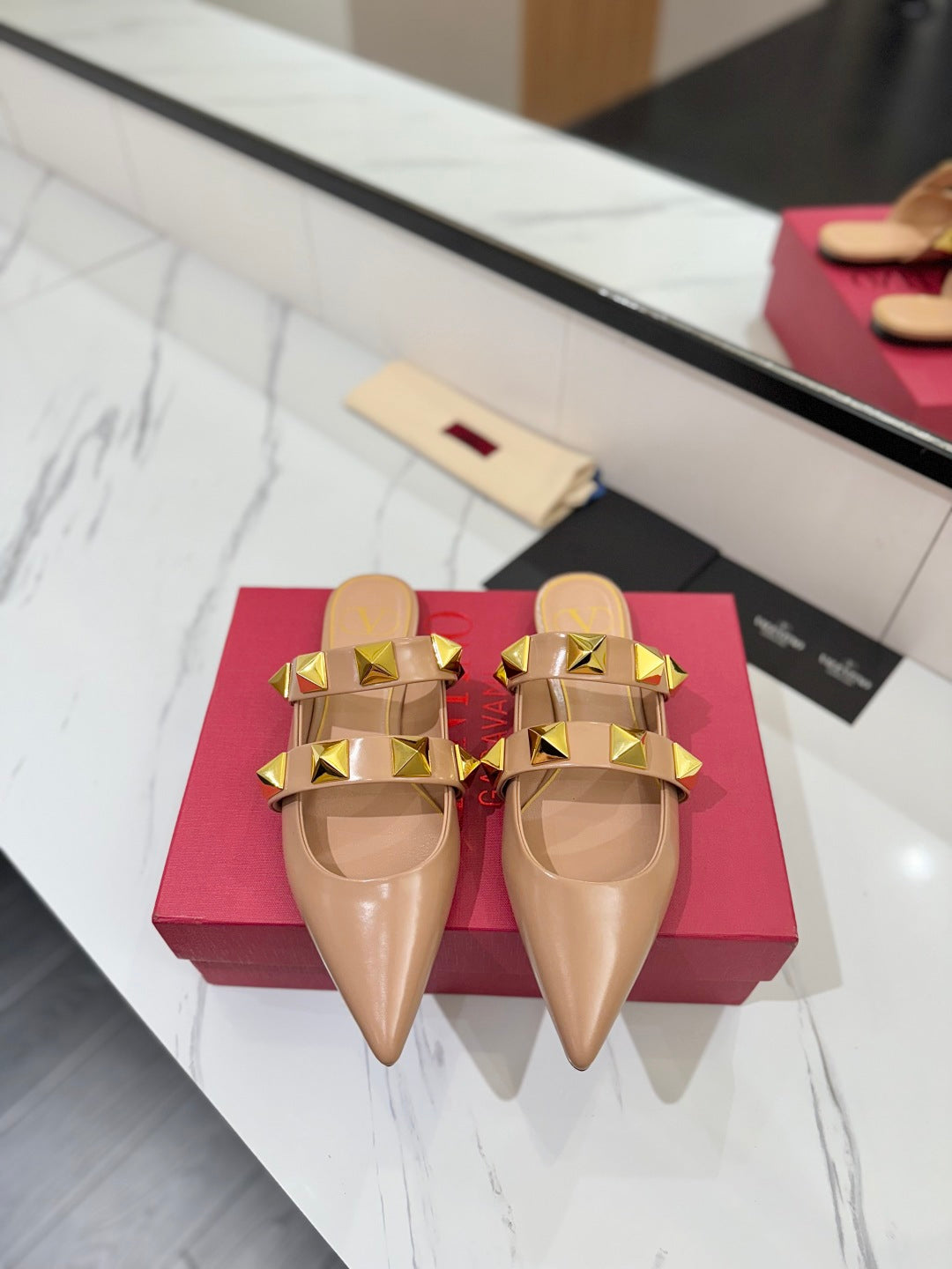 VT Rockstud Mule Nude Gold Cowhide 351949