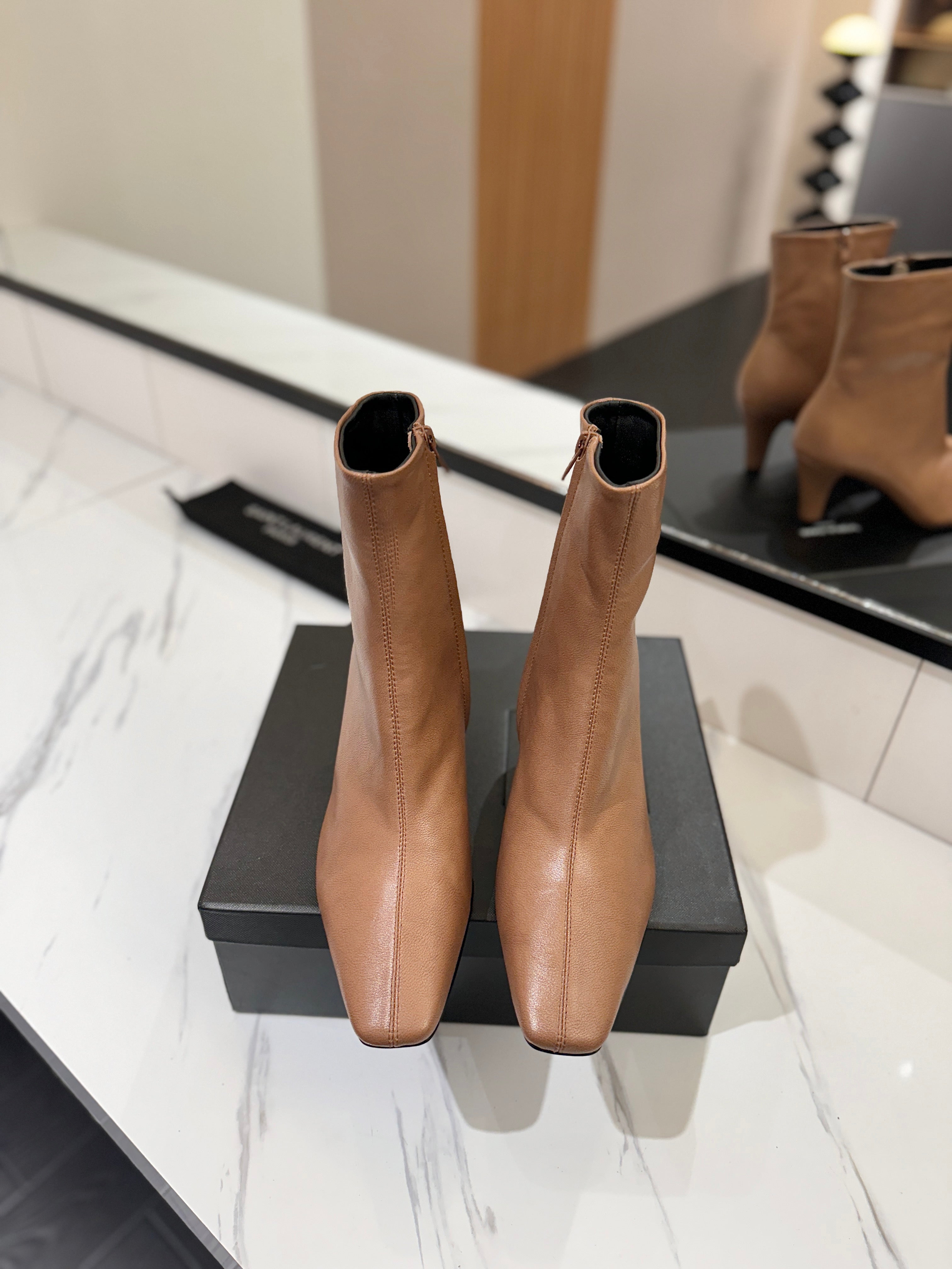 YSL 25  High-heeled Boot Light Brown Cowhide 520774