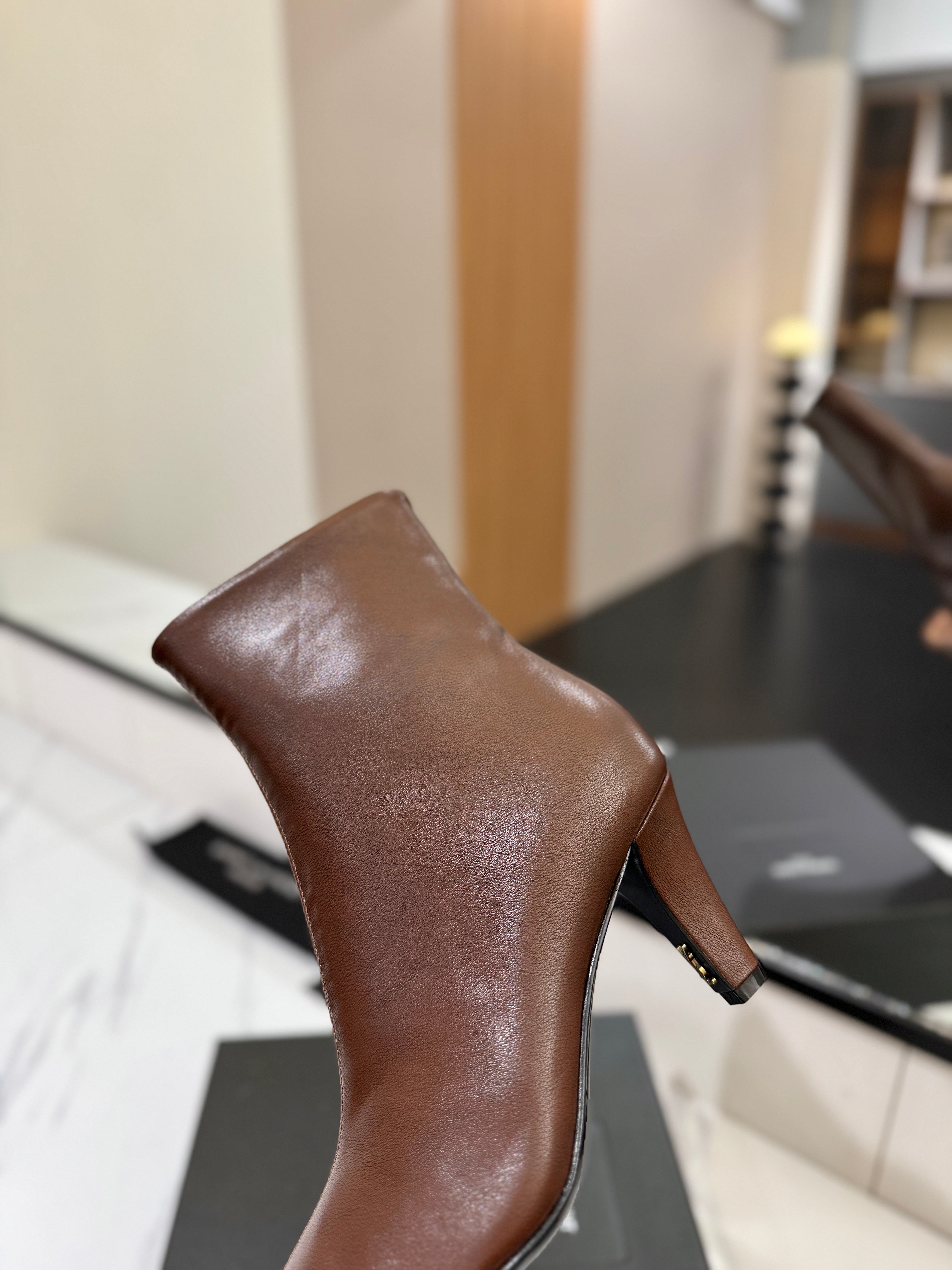 YSL 25  High-heeled Boot Brown Cowhide 520776