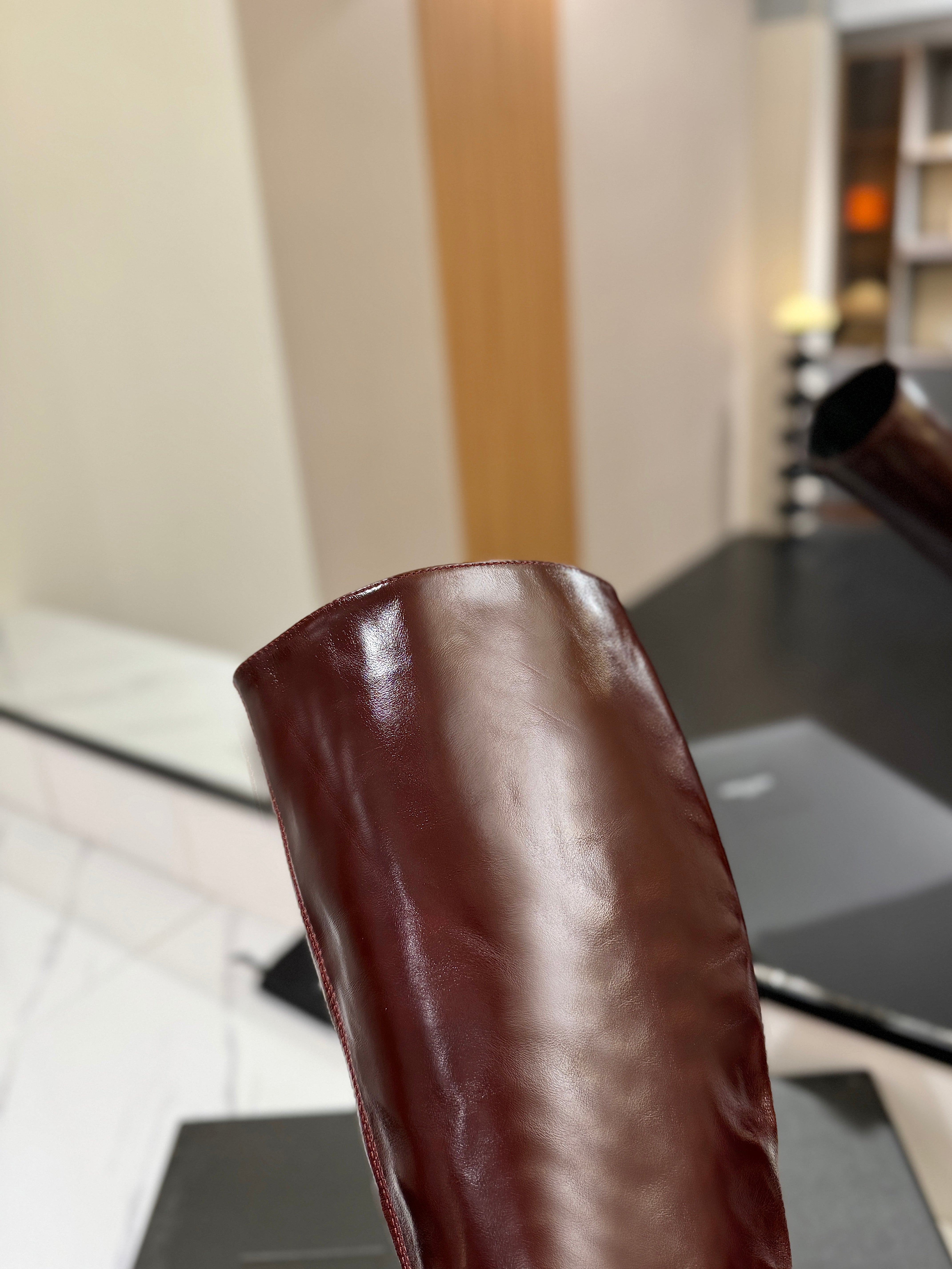 YSL 25 Zipper Sleeve Boot Burgundy Cowhide 520790