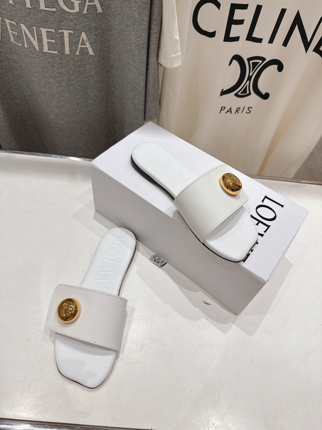 Loewe 25 Pebble Slide Black Calfskin 325329