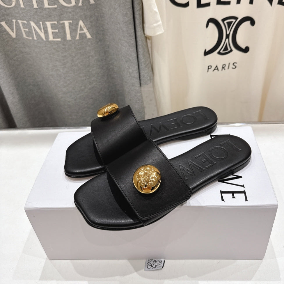 Loewe 25 Pebble Slide Black Calfskin 325329