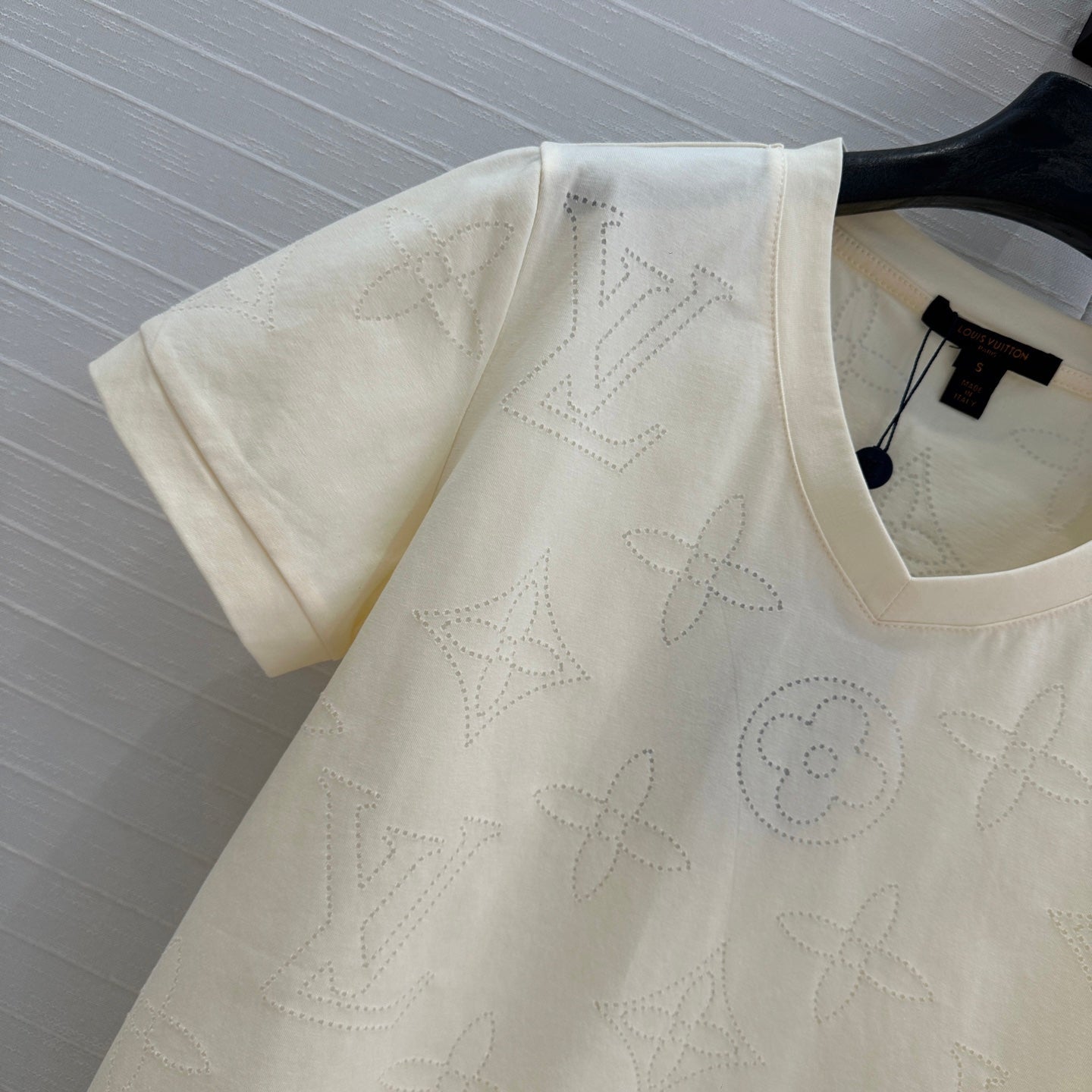 LV  Classic V-neck T-Shirt White Cotton