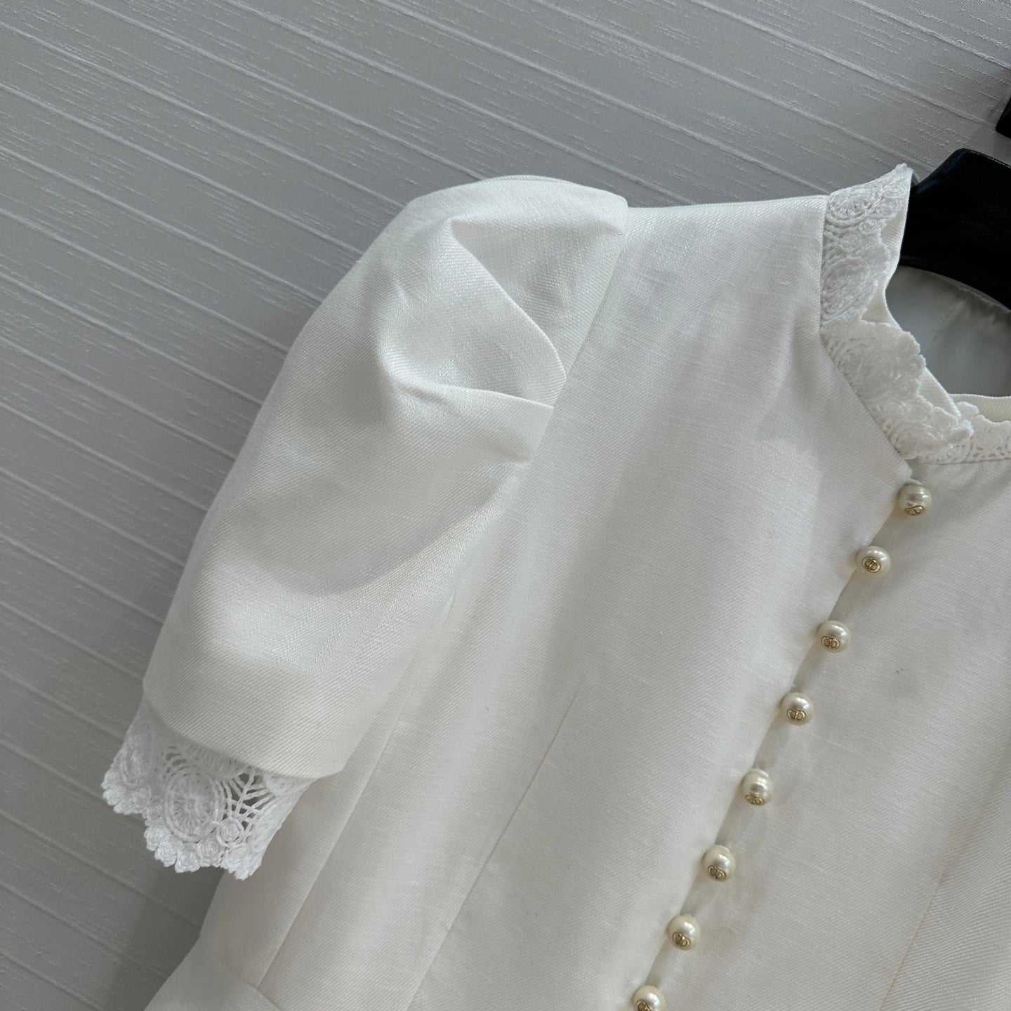 CD 25 Palace Style Jacket White Linen
