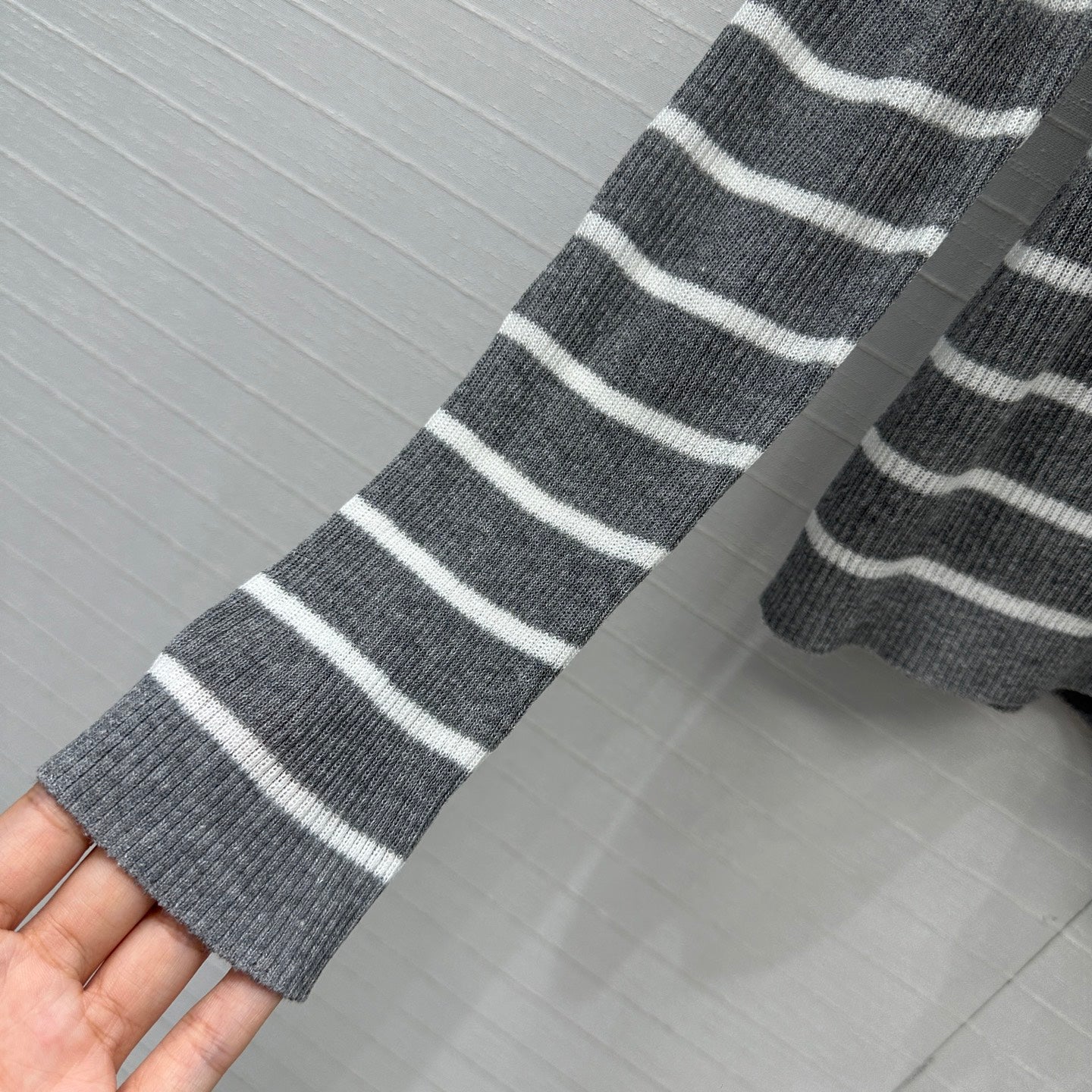 CD 25 Striped Cardigan Gray mix White Linen Cashmere