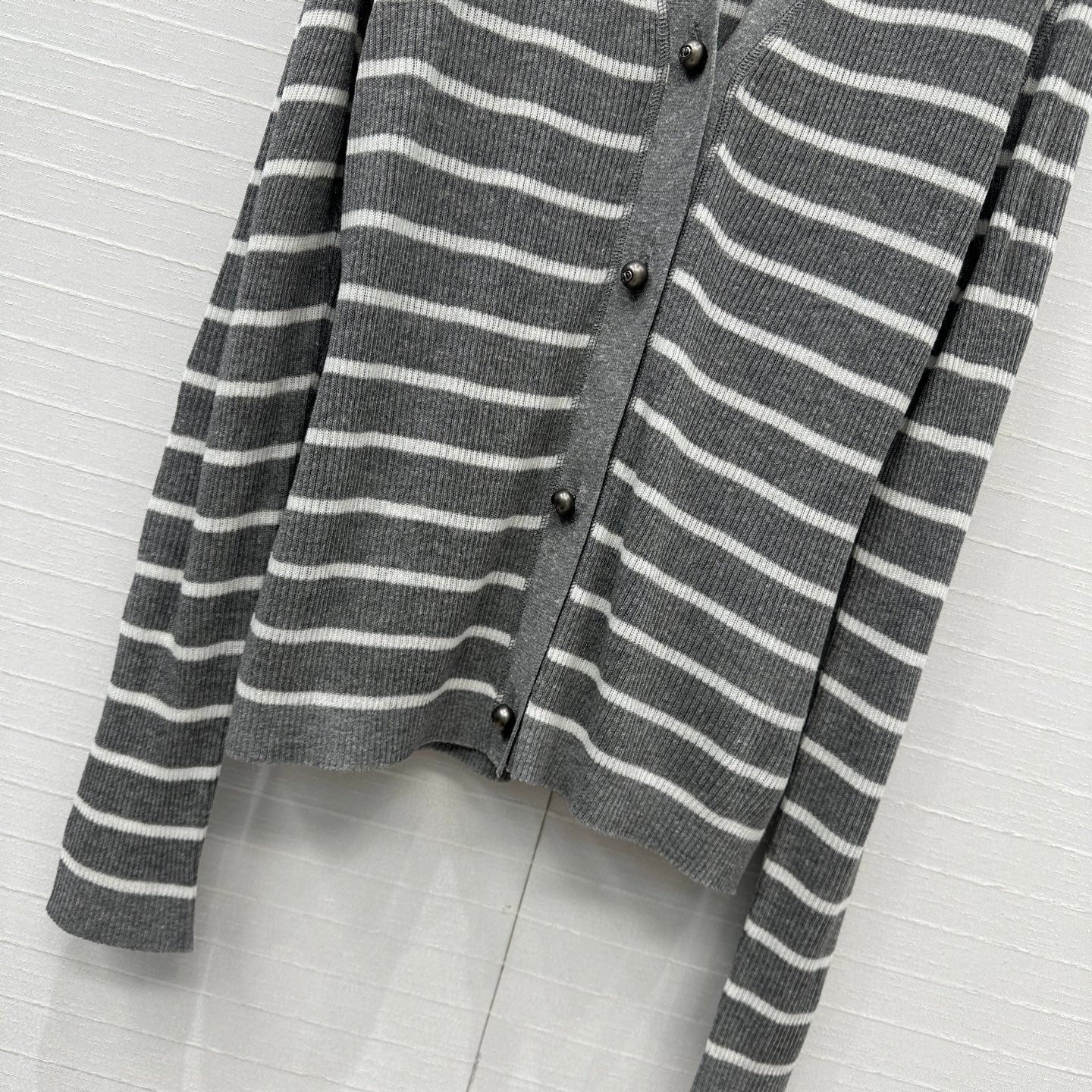 CD 25 Cardigan Grey Linen Cashmere