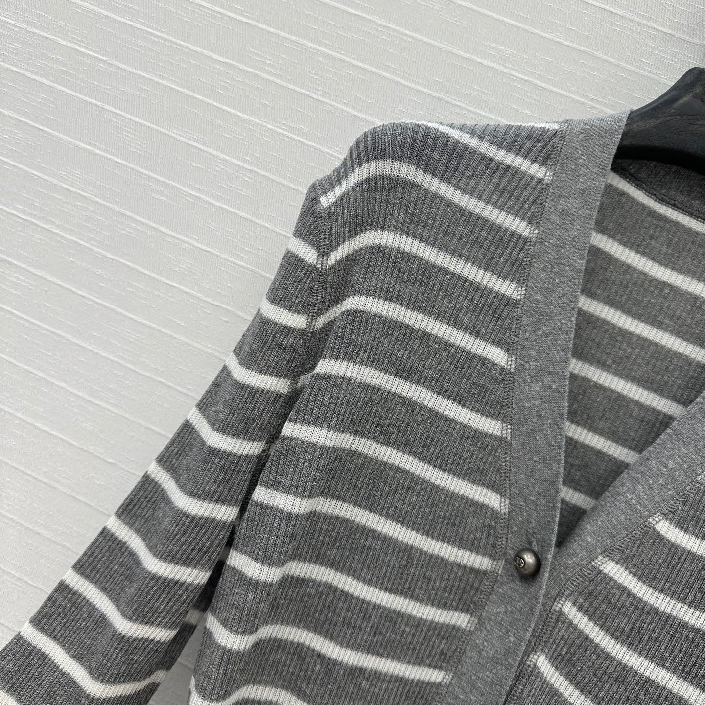 CD 25 Cardigan Grey Linen Cashmere