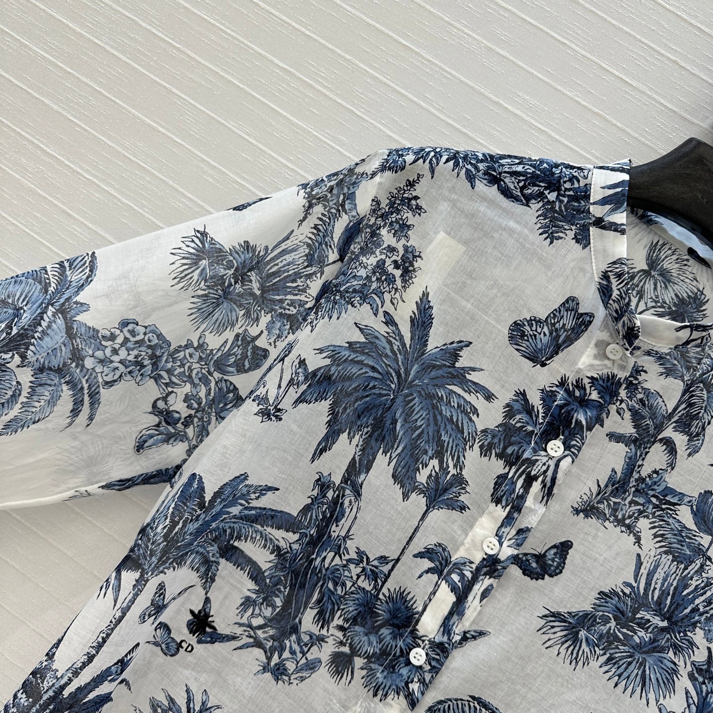 CD 25 Butterfly Coconut Print Shirt White Blue Cotton