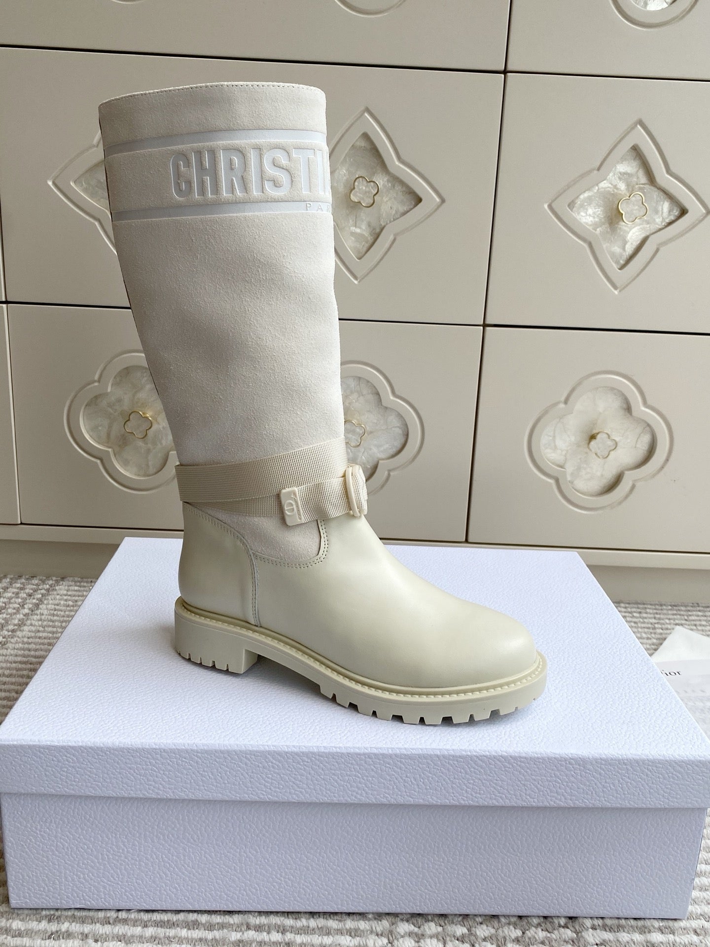 Dior 2025 Boot Off-white Suede Cowhide 501184