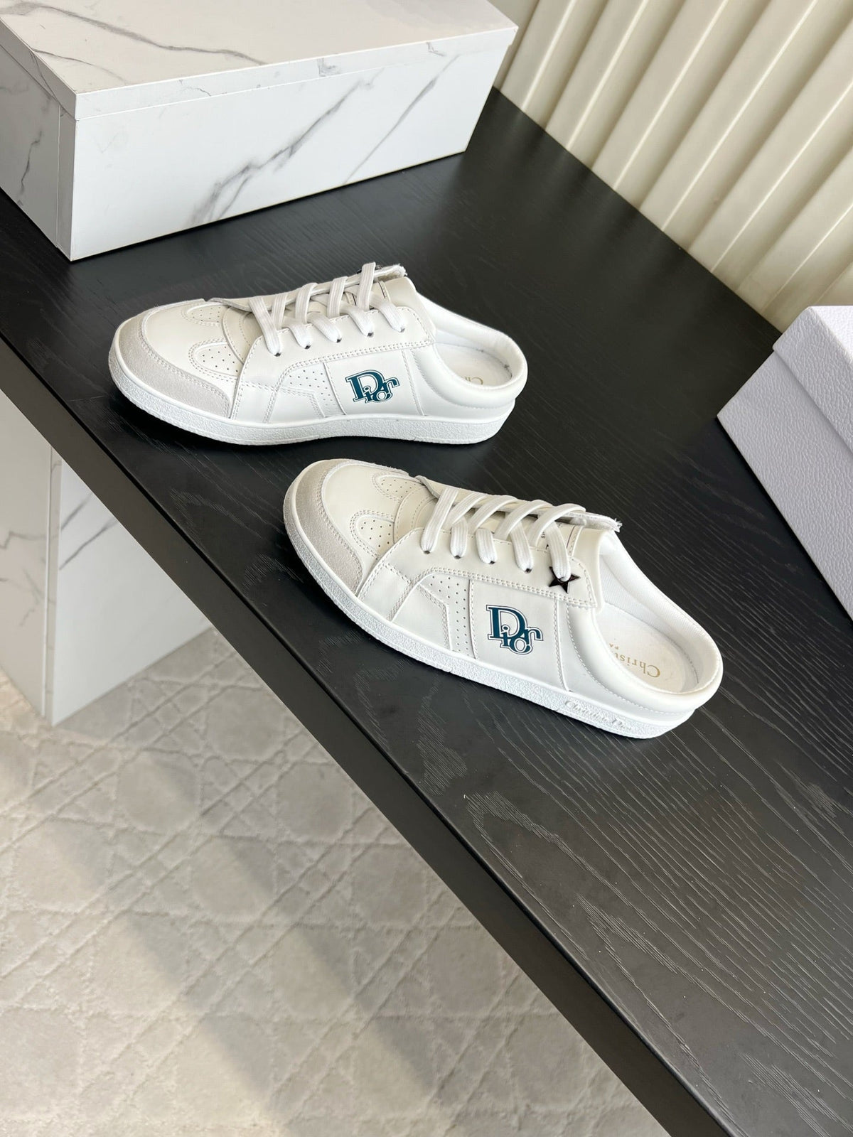 Dior 2026 Versatile Sneakers White Cowhide 977547