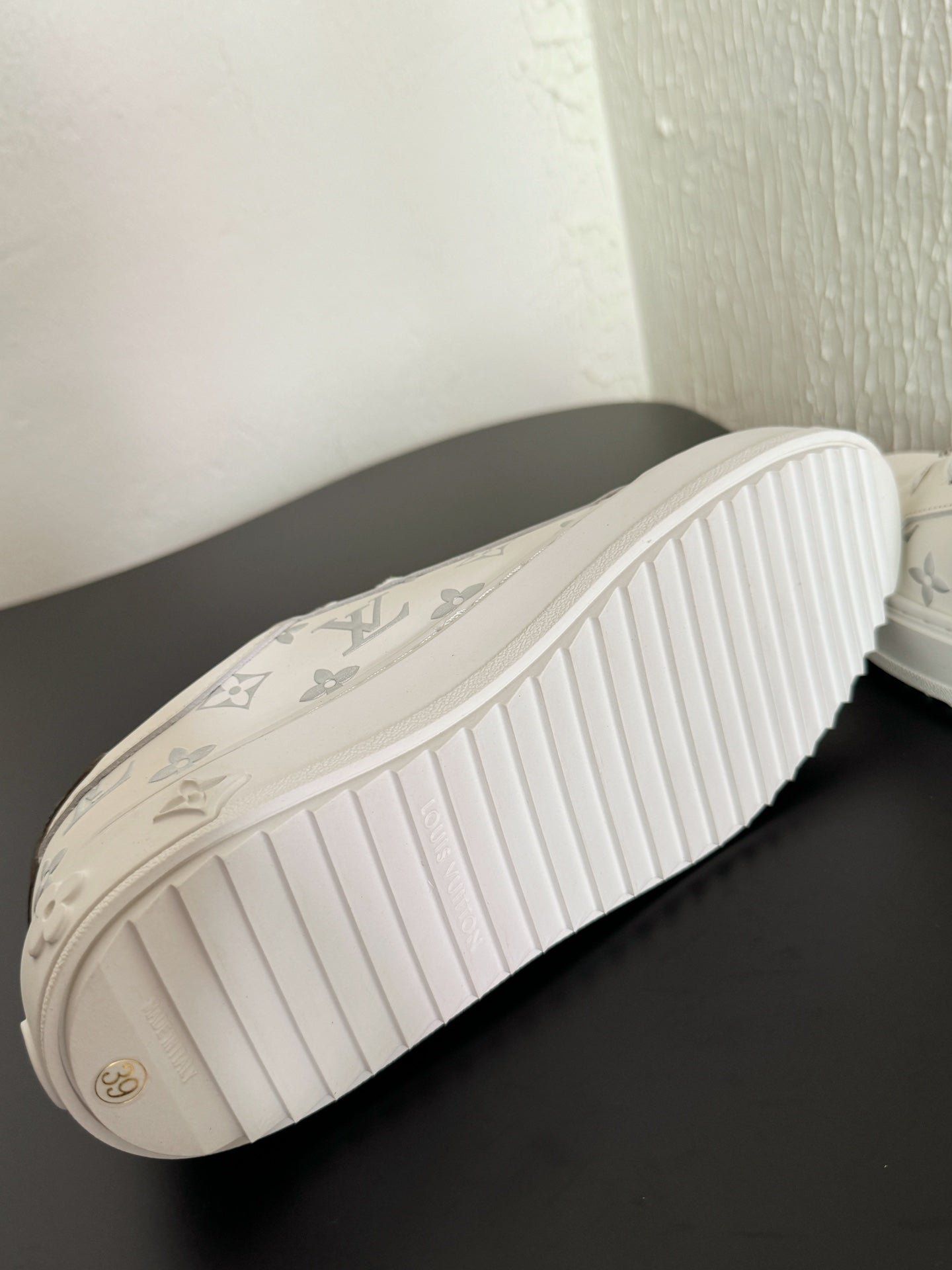 LV Sneakers Time Out White Silver Monogram Calfskin