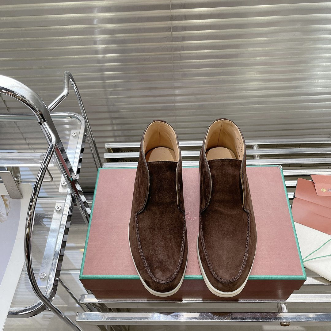 open walk chukka boot limo suede