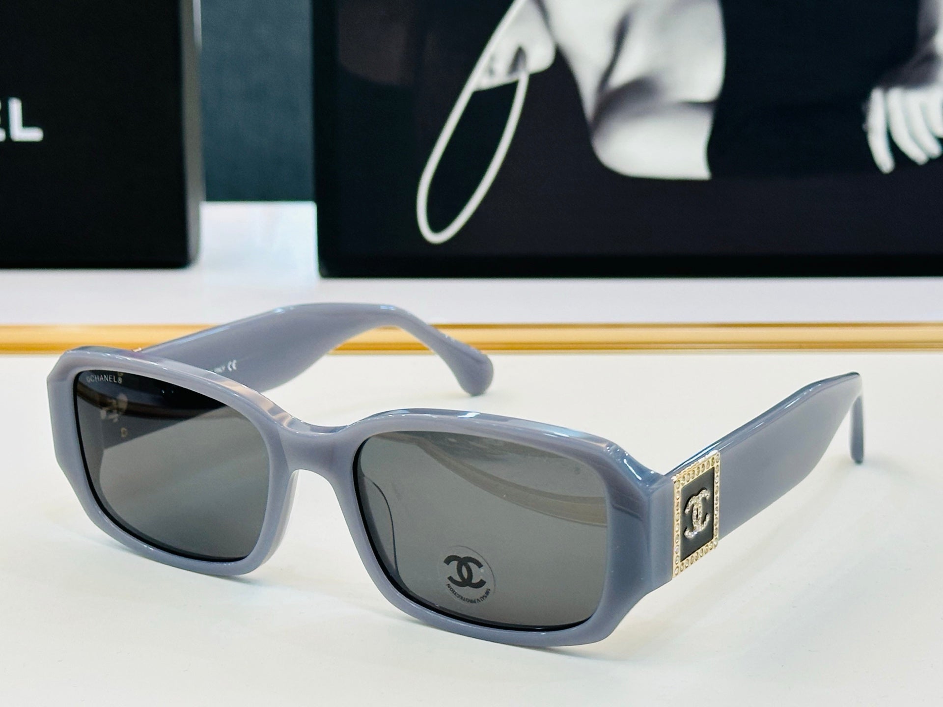 Chanel Sunglasses 652617