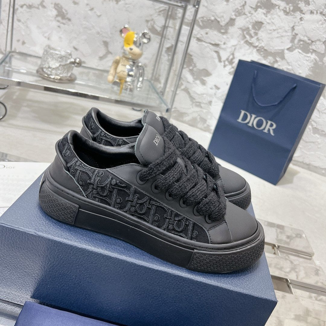 CD B33 Sneaker 30mm In Black Calfskin 100668