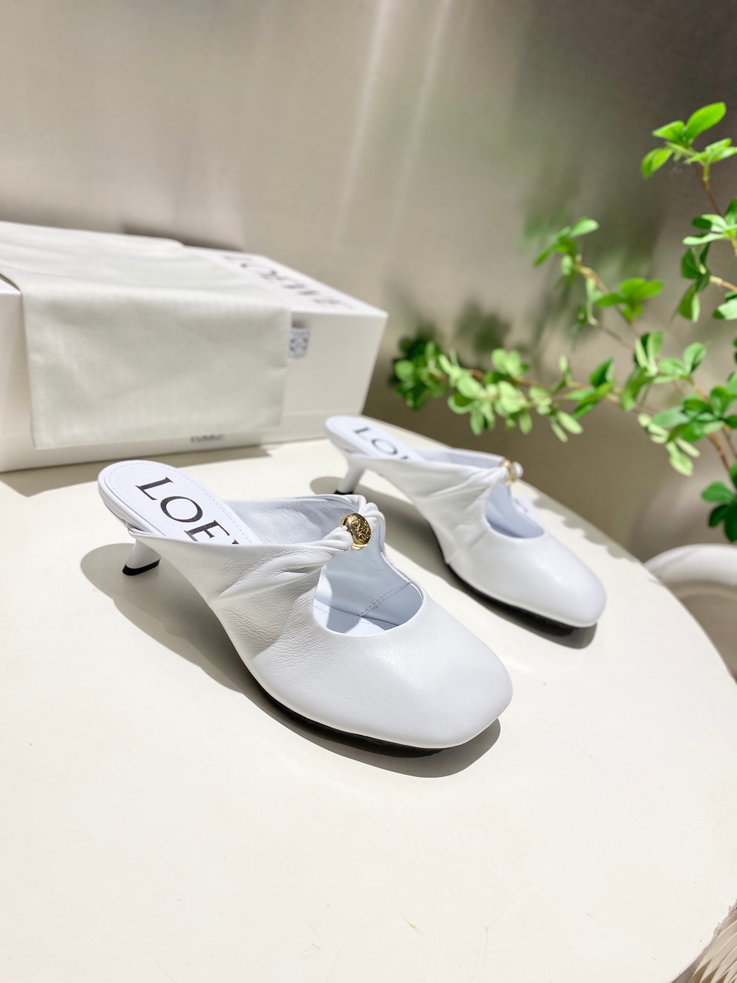 Loewe 25 Pebble Mule White Lambskin