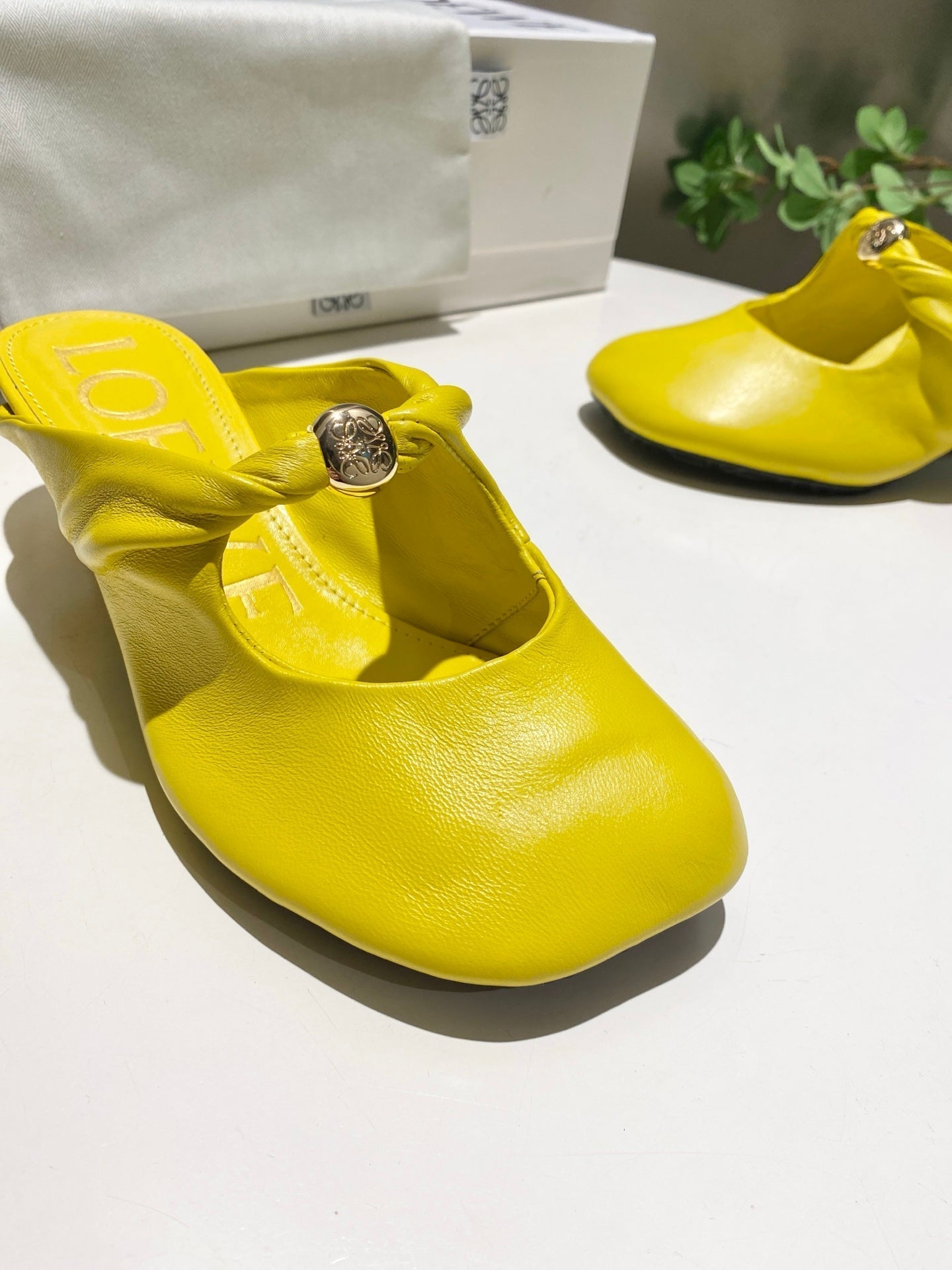 Loewe 25 Pebble Mule Yellow Lambskin