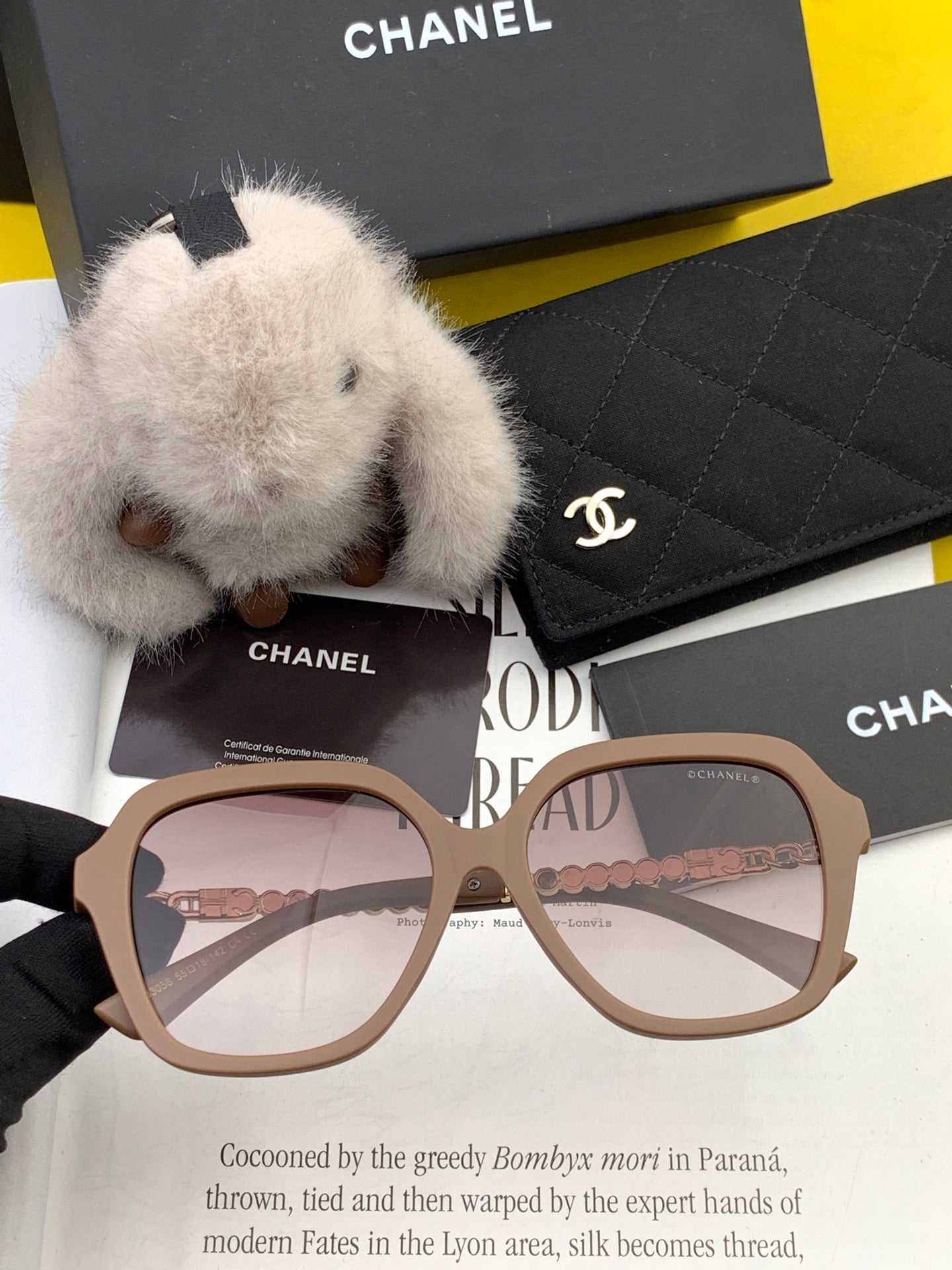 Chanel Sunglasses 560786