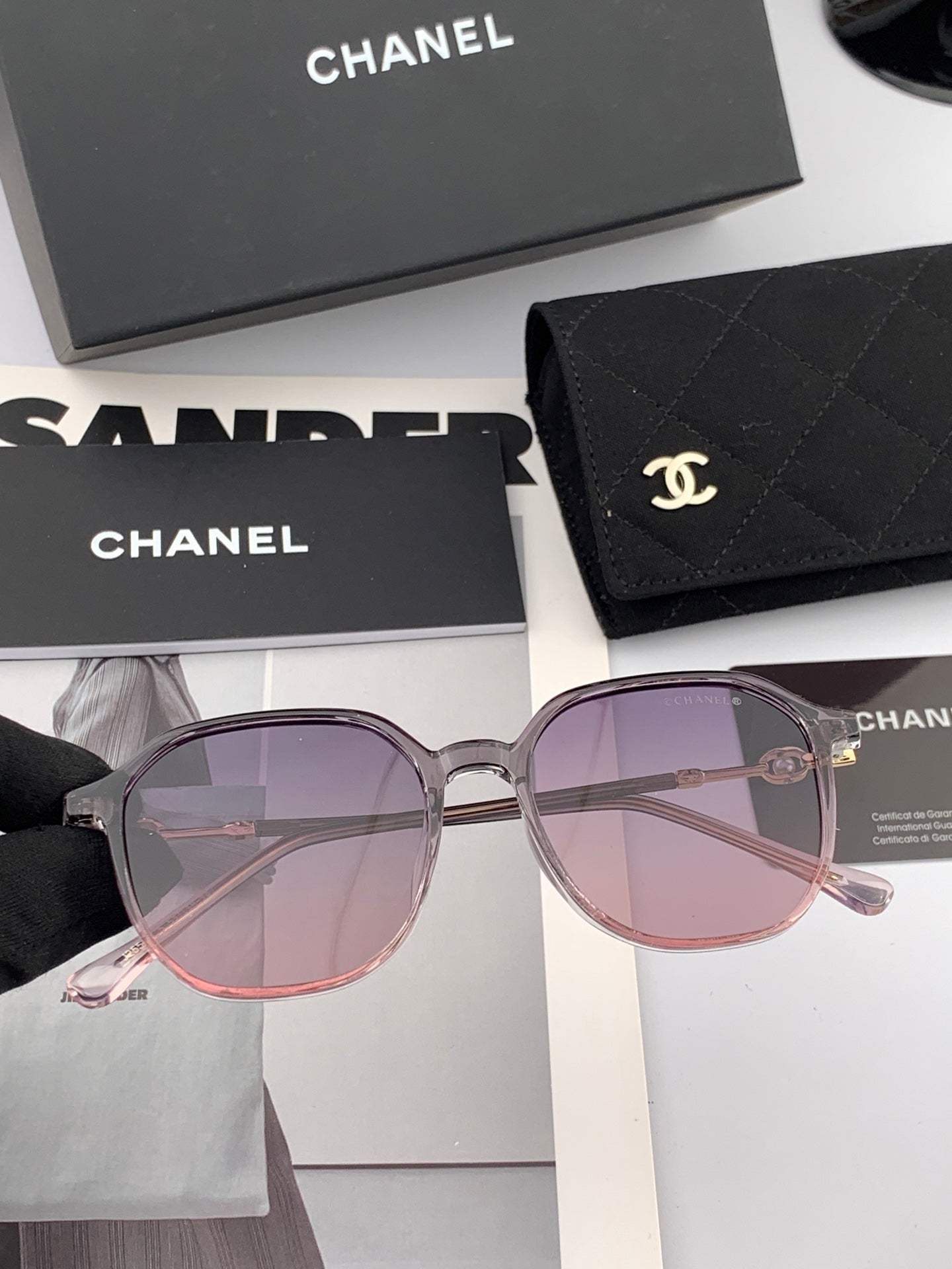 Chanel Sunglasses 558387