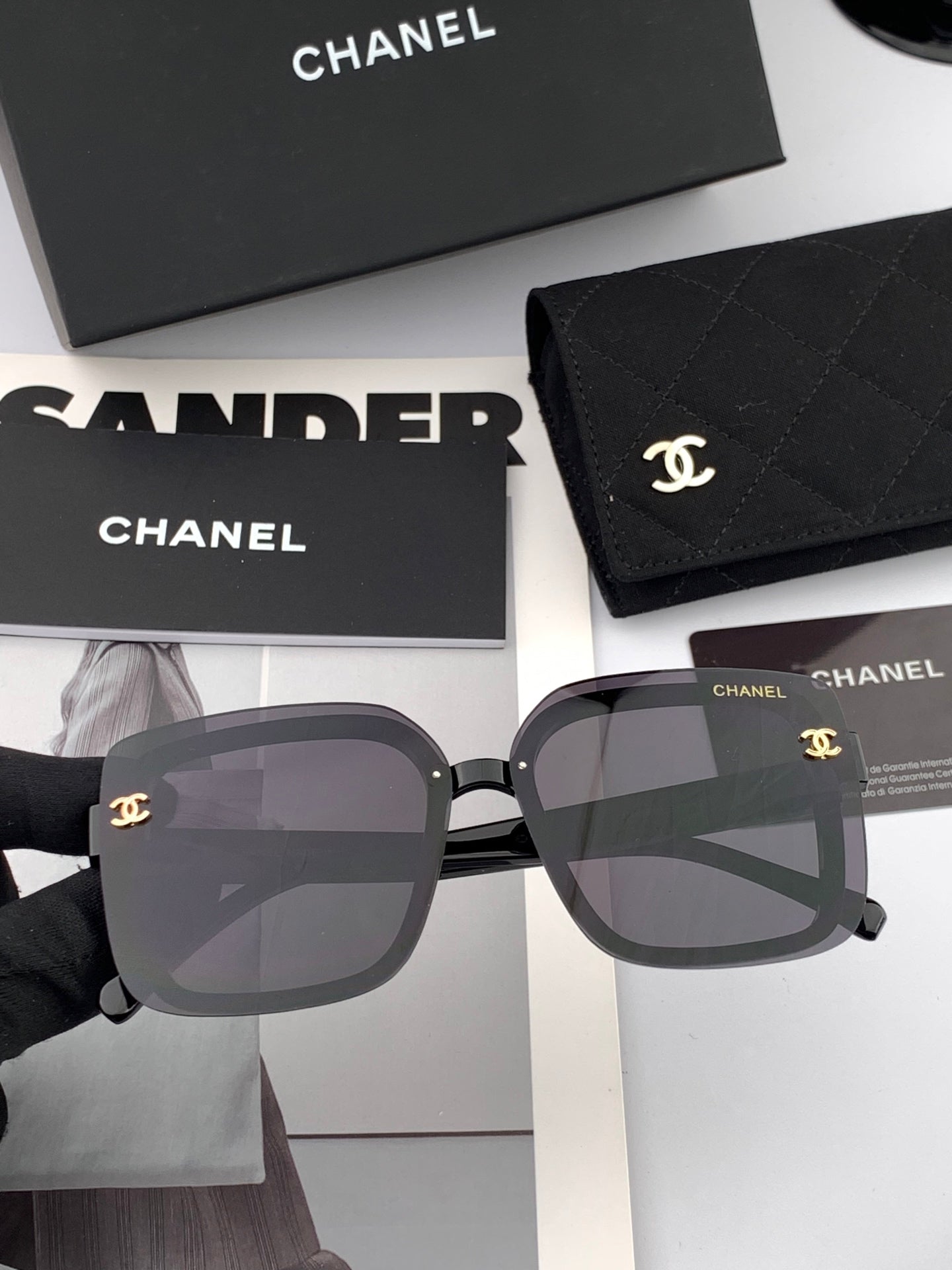 Chanel Sunglasses 558389